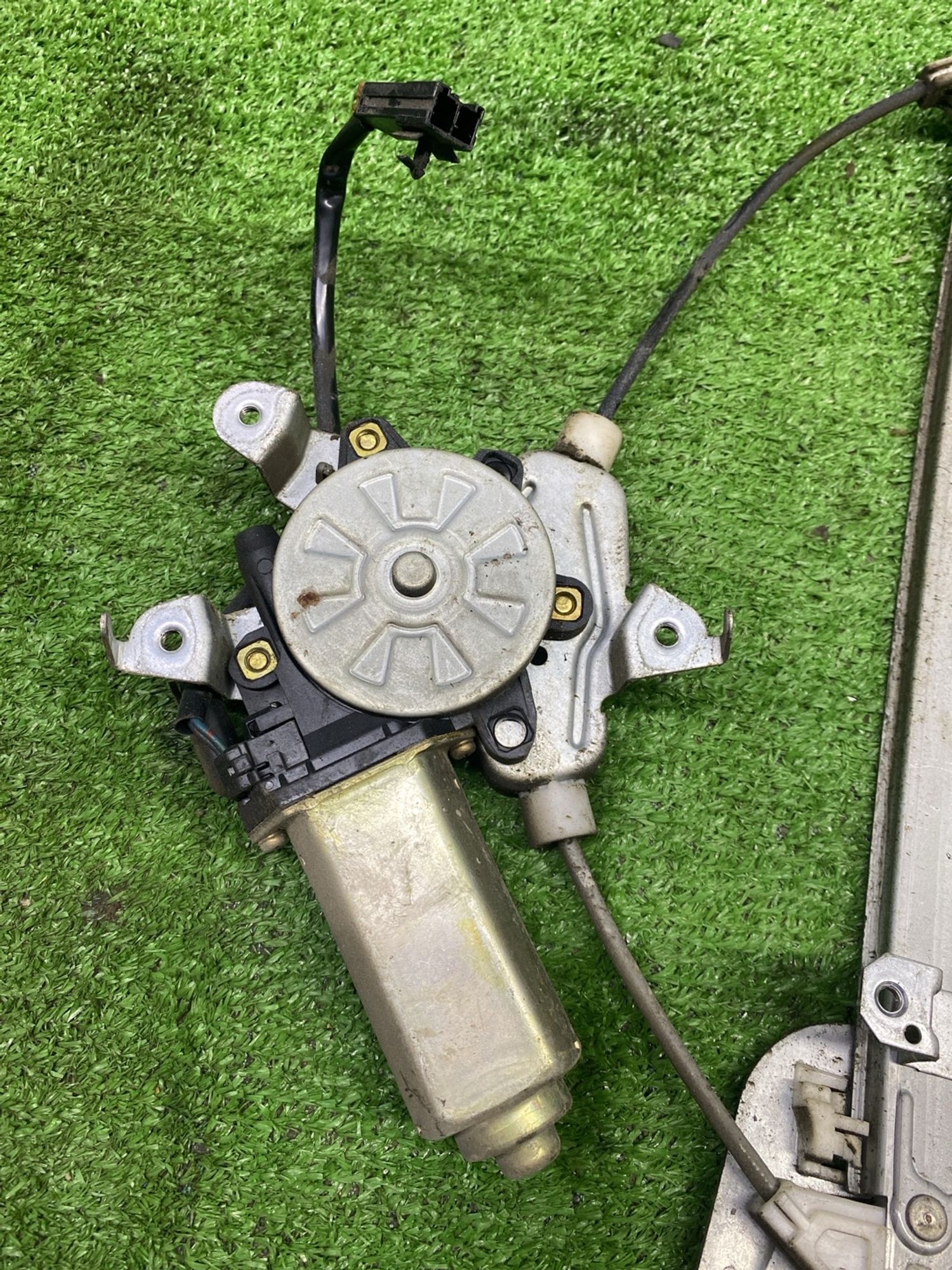 https://ycs.partsauto.market/partsauto-images/thmbs/userImages/cca1856e256b5441544f9aba03b424a6/part/fa003b8a-6431-4ddd-849e-606a7298eed8_1789376964015.jpg