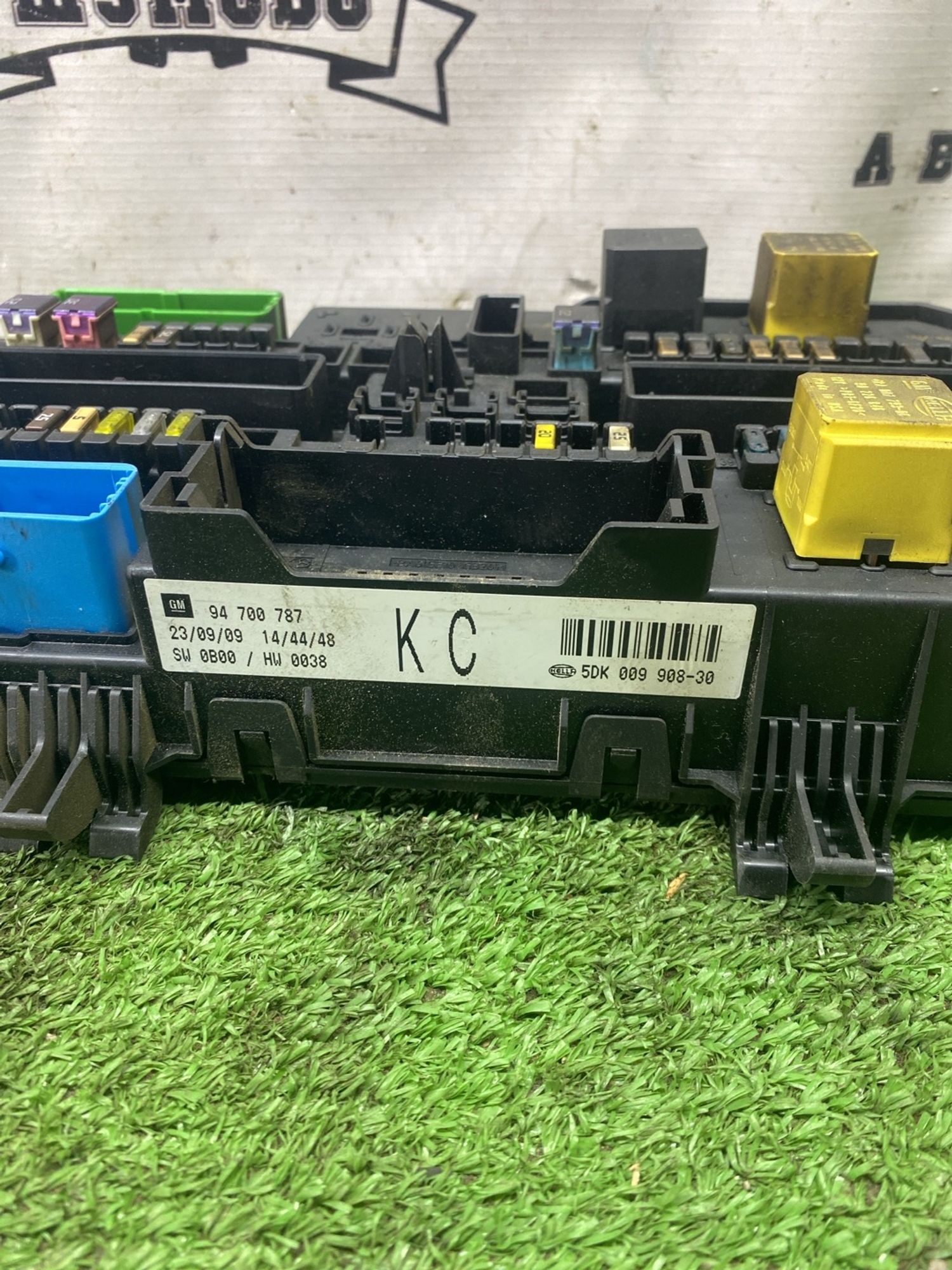 https://ycs.partsauto.market/partsauto-images/thmbs/userImages/cca1856e256b5441544f9aba03b424a6/part/fa8353b0-844a-4ac7-aa3b-75a79d6dfaec_1780212177176.jpg