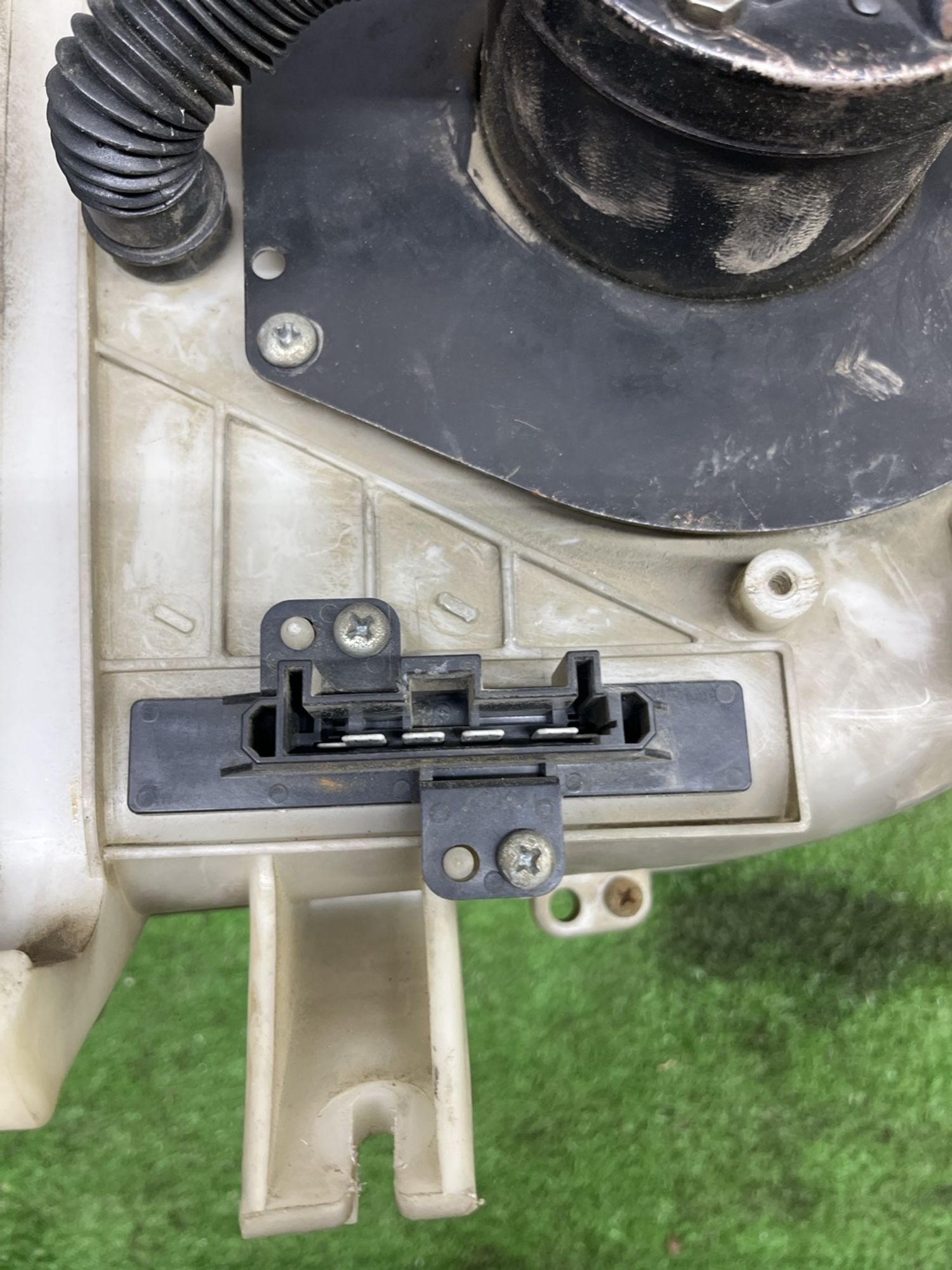 https://ycs.partsauto.market/partsauto-images/thmbs/userImages/cca1856e256b5441544f9aba03b424a6/part/faaaf609-ba06-42a7-9d42-bdeafdc14d0b_1778562077701.jpg