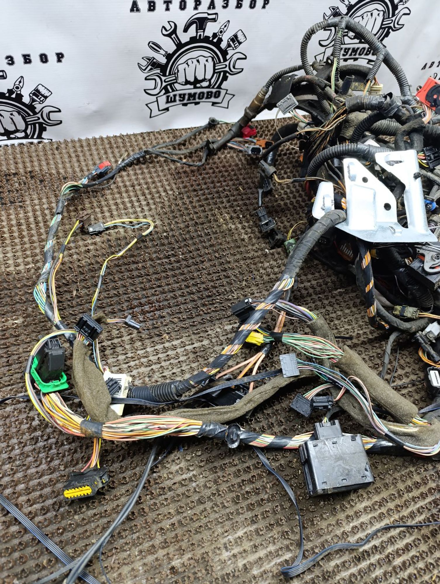 https://ycs.partsauto.market/partsauto-images/thmbs/userImages/cca1856e256b5441544f9aba03b424a6/part/fb080e76-d5d9-482c-8e9d-a8422420cdf1_1745349280275.jpg