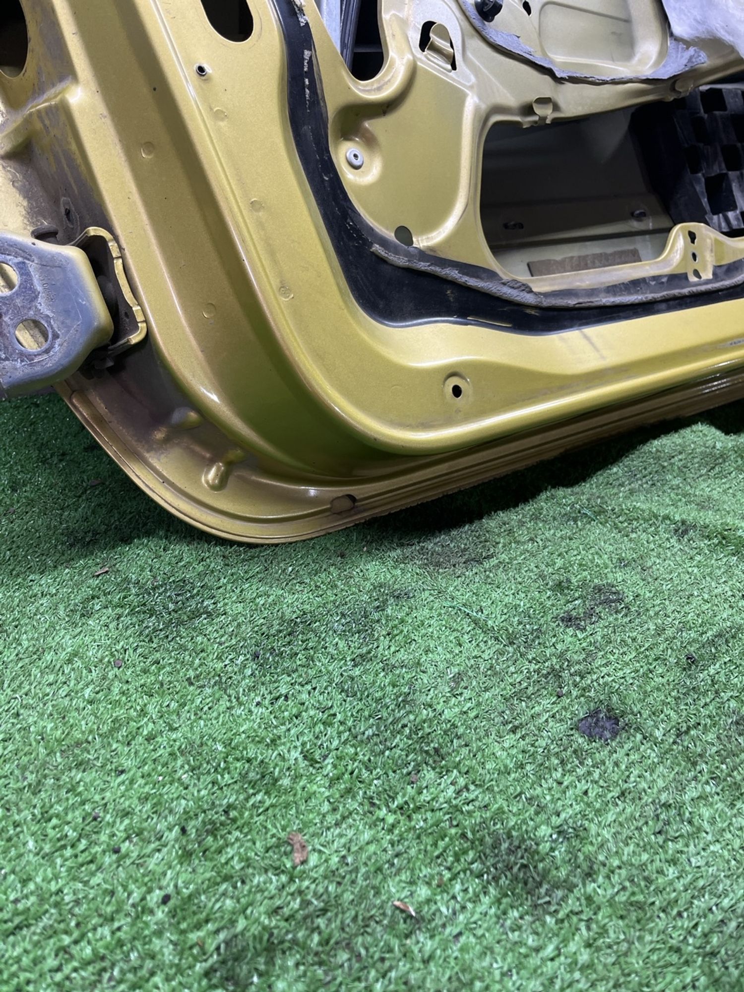 https://ycs.partsauto.market/partsauto-images/thmbs/userImages/cca1856e256b5441544f9aba03b424a6/part/fb774763-4bb8-43cd-a1a9-7e023b15bf0a_1777870894670.jpg