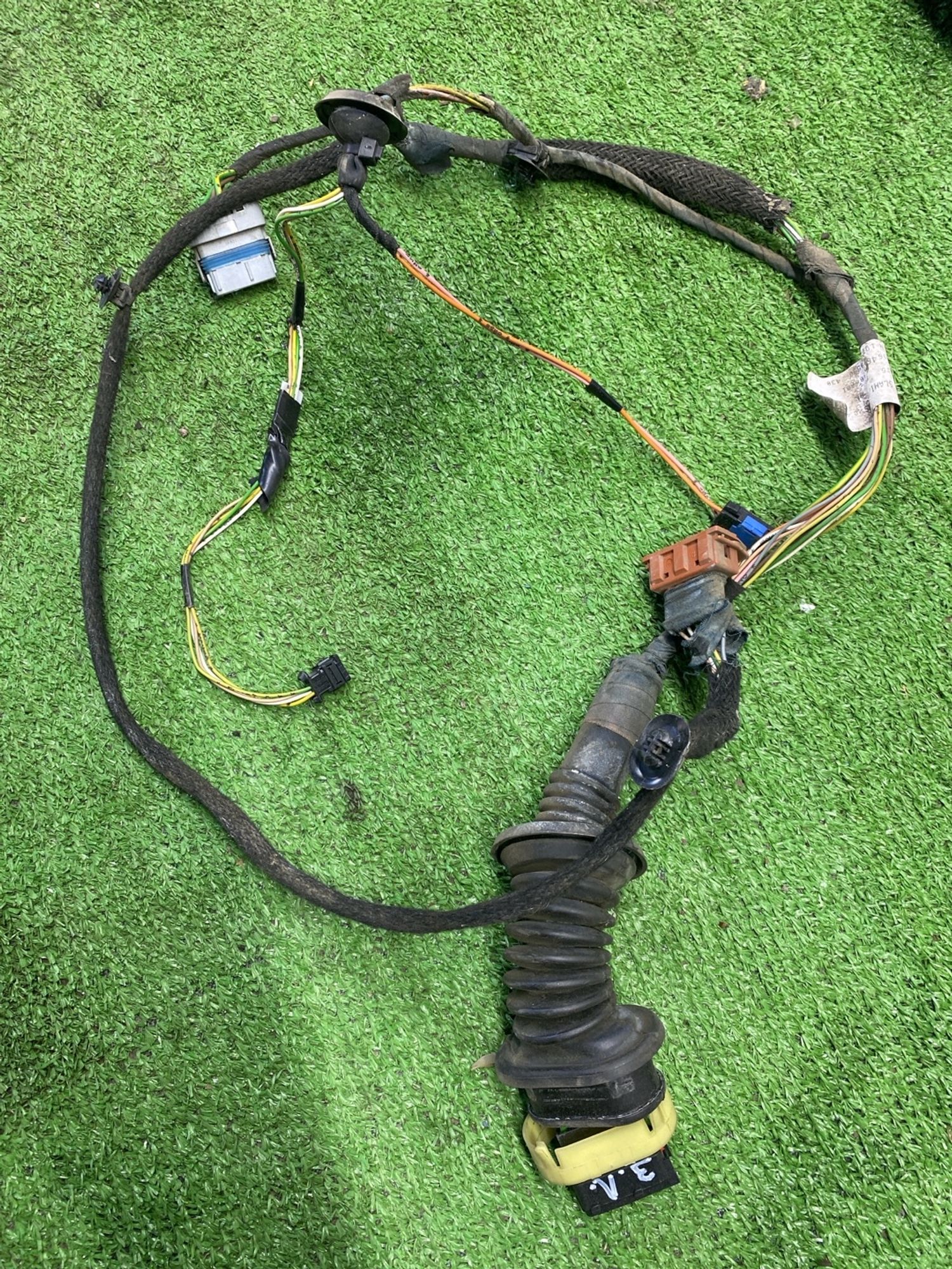 https://ycs.partsauto.market/partsauto-images/thmbs/userImages/cca1856e256b5441544f9aba03b424a6/part/fc6d2eab-353d-4d74-bfbd-60aee00f6dd1_1777458272212.jpg