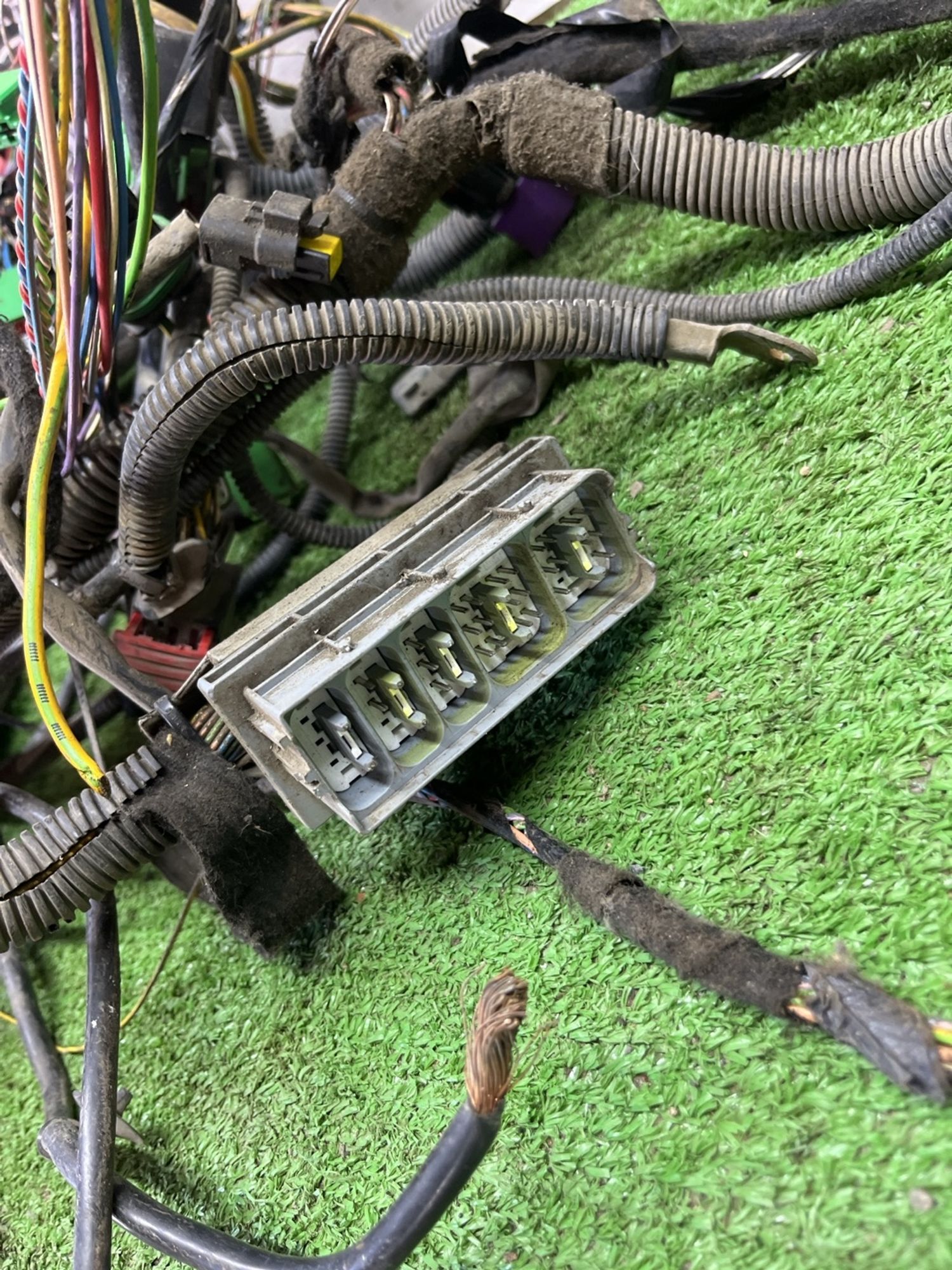 https://ycs.partsauto.market/partsauto-images/thmbs/userImages/cca1856e256b5441544f9aba03b424a6/part/fcff93f0-aae5-4c62-bc58-a1ffa7535b2f_1778069722155.jpg