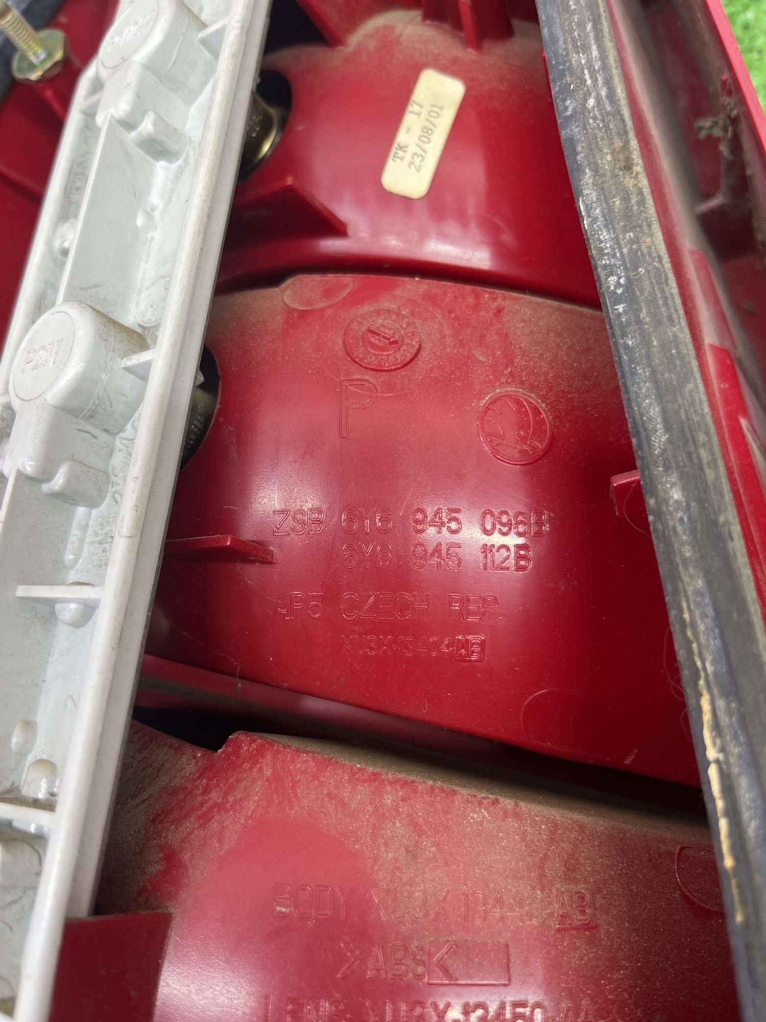 https://ycs.partsauto.market/partsauto-images/thmbs/userImages/cca1856e256b5441544f9aba03b424a6/part/fd27800f-c84e-47e4-9ed9-32b1e9cb3ad3_1777183750508.jpg