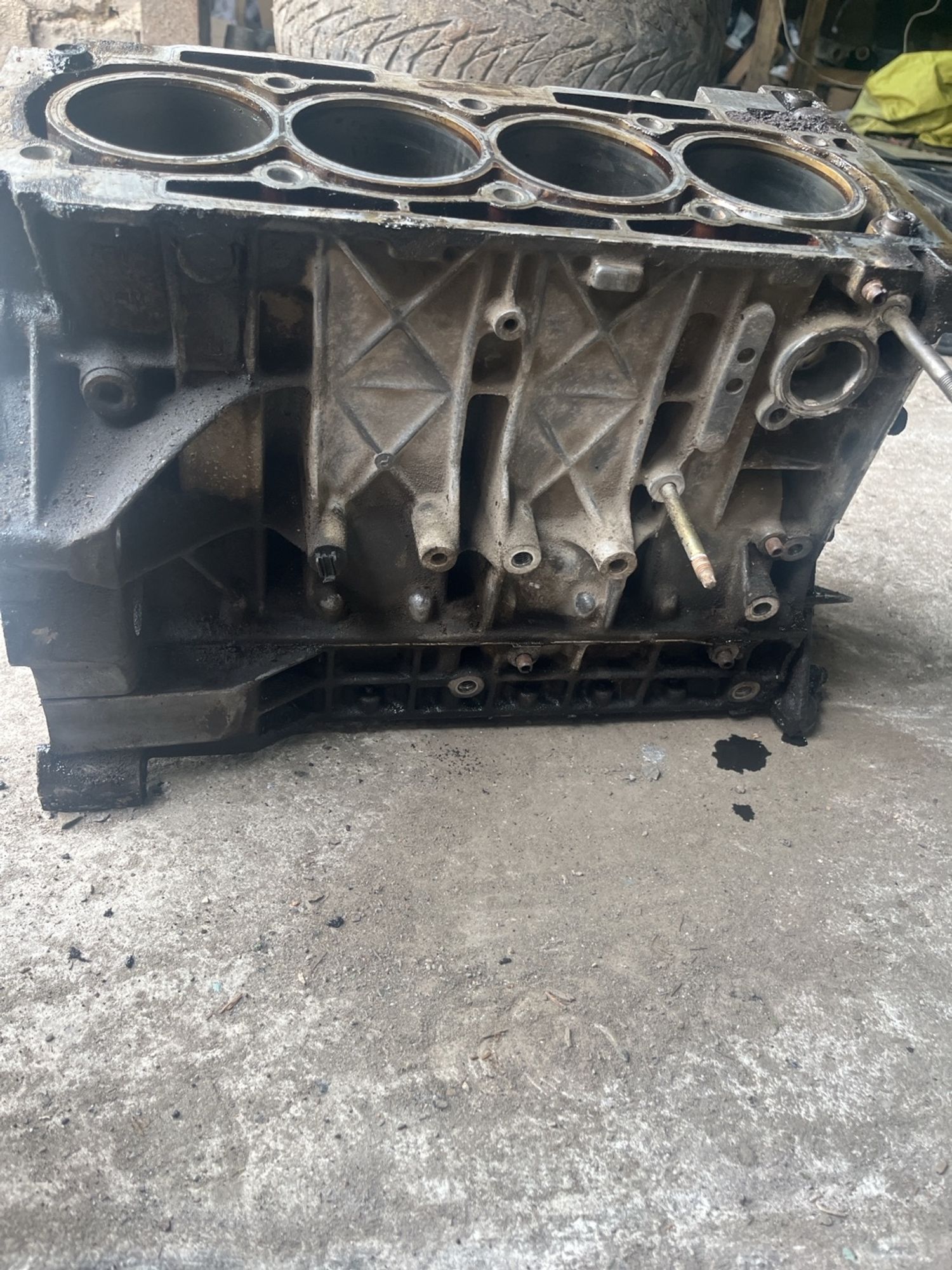 https://ycs.partsauto.market/partsauto-images/thmbs/userImages/cca1856e256b5441544f9aba03b424a6/part/fda22202-2ad3-4db2-b805-f84c95c17196_1778583502229.jpg