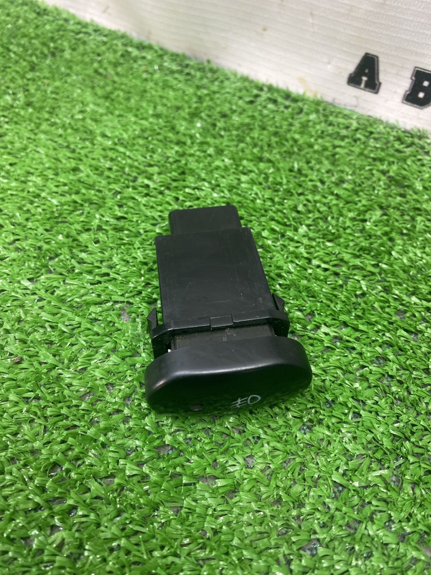 https://ycs.partsauto.market/partsauto-images/thmbs/userImages/cca1856e256b5441544f9aba03b424a6/part/fdada075-0379-41a9-8ac3-b9a460e33828_1780556411890.jpg