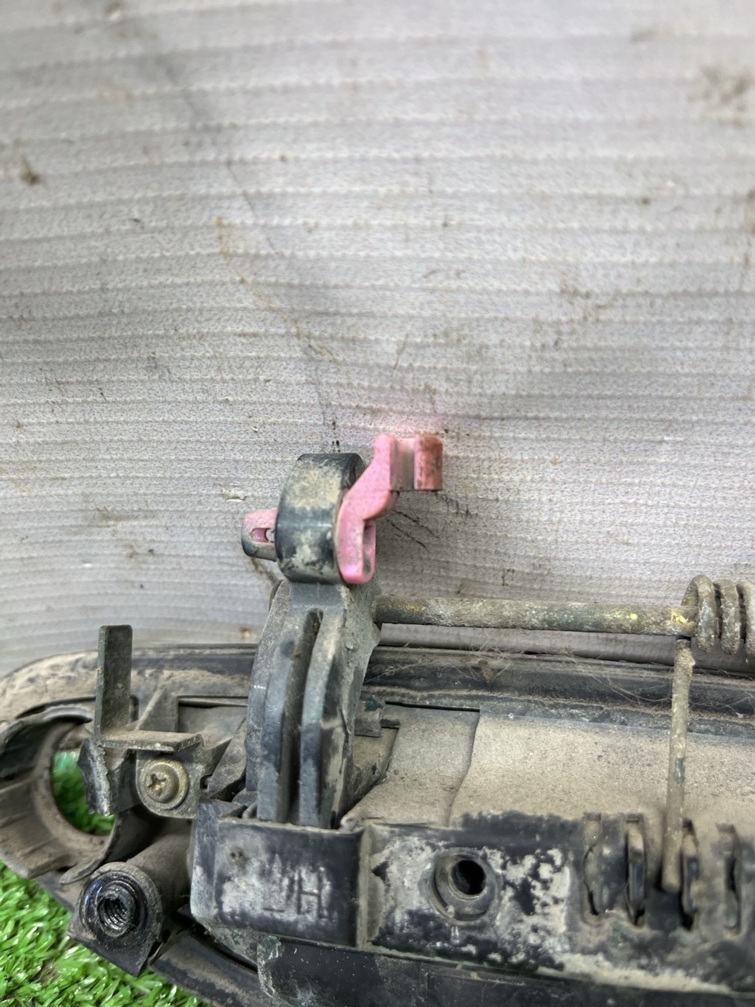 https://ycs.partsauto.market/partsauto-images/thmbs/userImages/cca1856e256b5441544f9aba03b424a6/part/fdcc6664-7c48-4099-9548-f004d6d22093_1778149953360.jpg