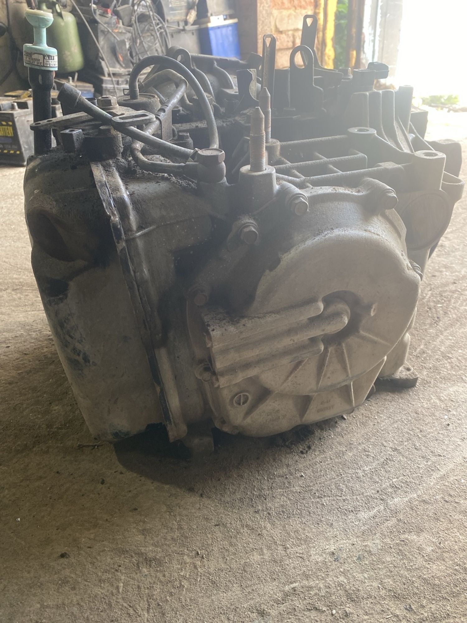 https://ycs.partsauto.market/partsauto-images/thmbs/userImages/cca1856e256b5441544f9aba03b424a6/part/fe734ca9-b71e-4274-8823-f8aee25662f3_1780048606871.jpg