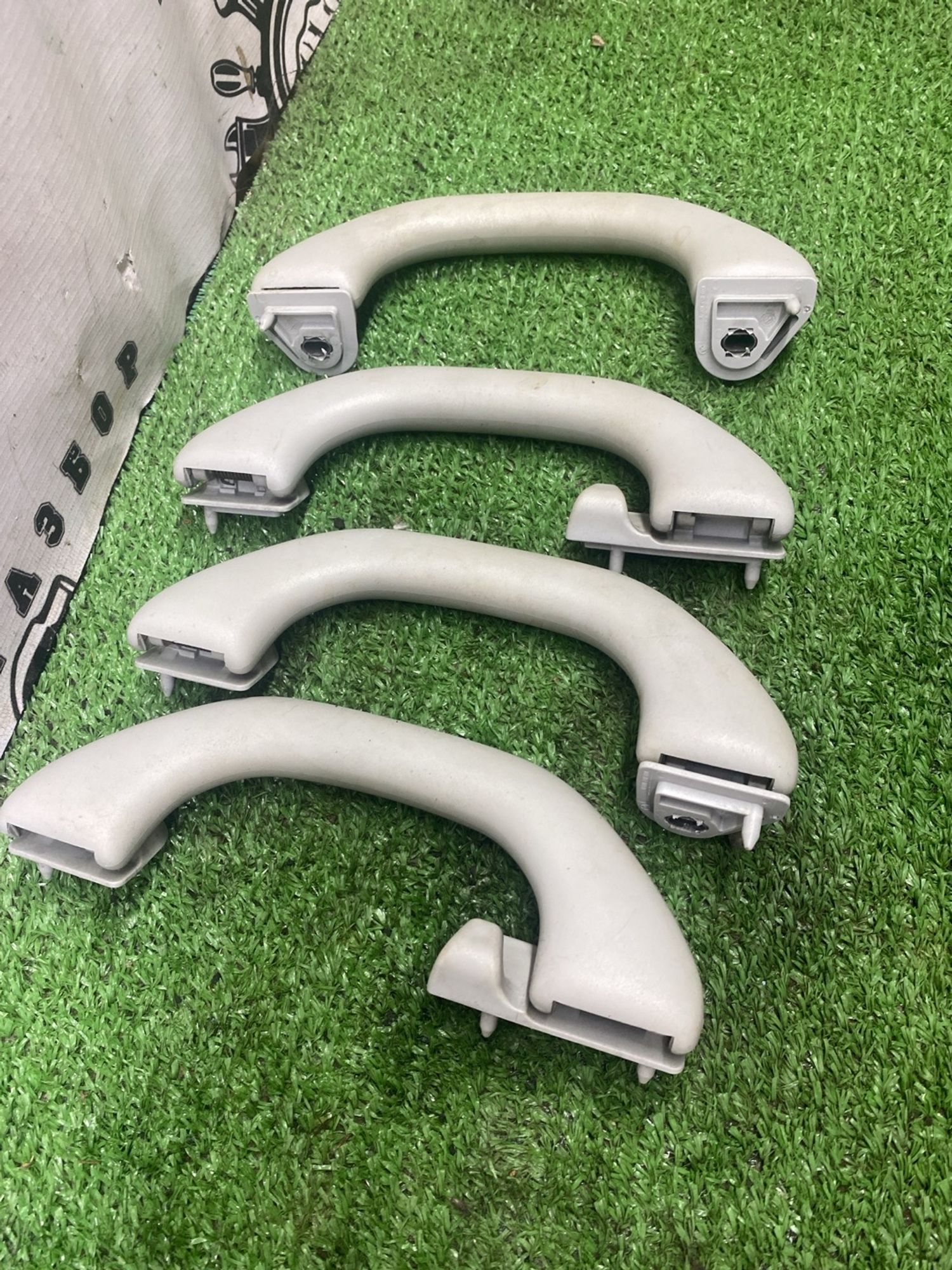 https://ycs.partsauto.market/partsauto-images/thmbs/userImages/cca1856e256b5441544f9aba03b424a6/part/ff5ecd97-55e9-4122-8b6b-12785c8e19d9_1777273007331.jpg