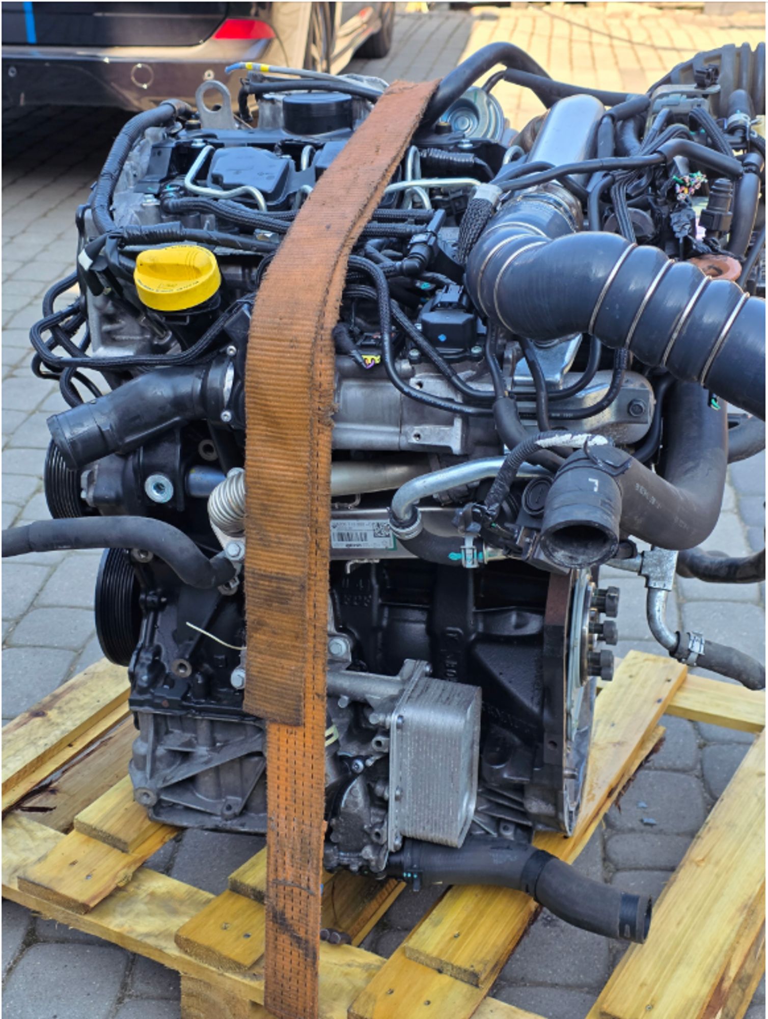 https://ycs.partsauto.market/partsauto-images/thmbs/userImages/cfa32db6046a3376bf98065dfe2d16b7/part/81cae2c5-1257-41a7-87bf-9b2d3694c899_1788362570136.jpg