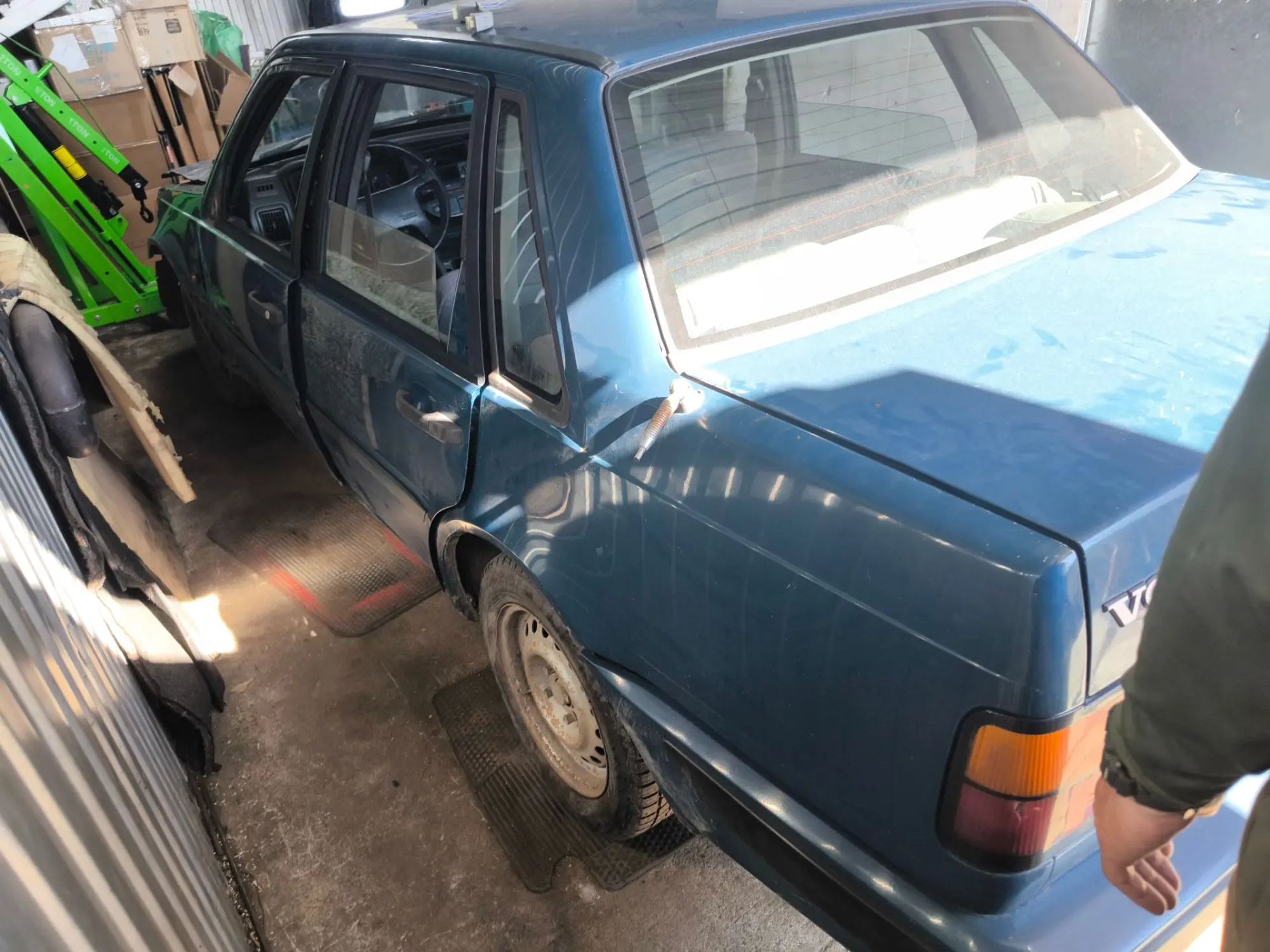 https://ycs.partsauto.market/partsauto-images/thmbs/userImages/d89d66a30f14dbad161fb7a986aa0fe5/car/2b2e5834-4216-449a-b033-374f34b1d454_1781871715750.jpg