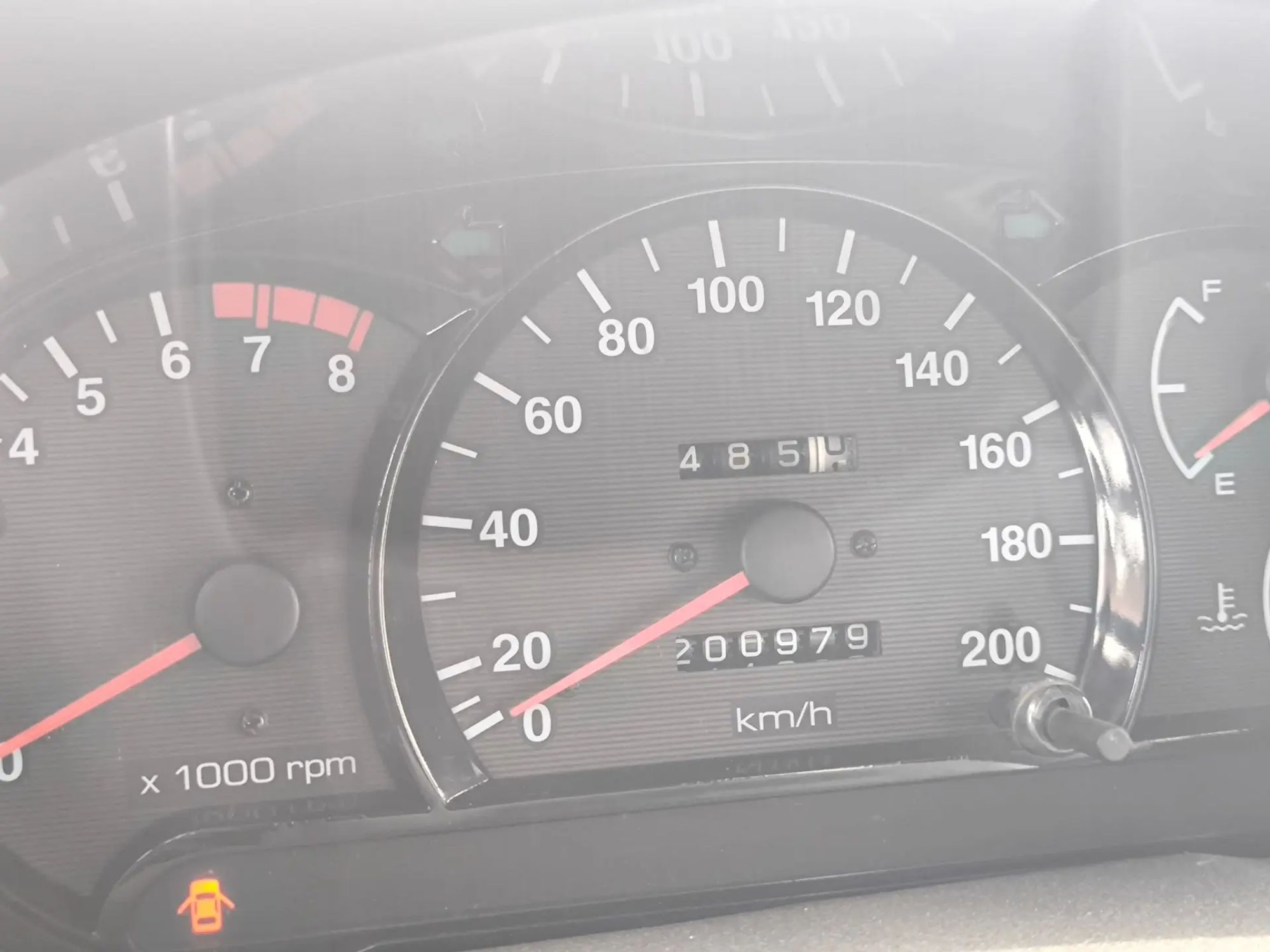 https://ycs.partsauto.market/partsauto-images/thmbs/userImages/d89d66a30f14dbad161fb7a986aa0fe5/car/caa5a47a-cb3d-4b32-a11f-11c210a7d856_1782408370462.jpg