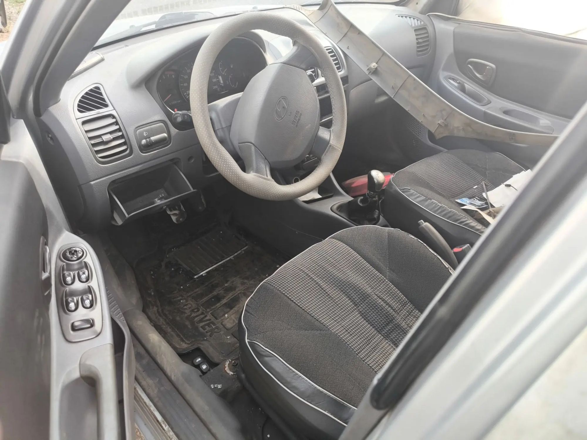 https://ycs.partsauto.market/partsauto-images/thmbs/userImages/d89d66a30f14dbad161fb7a986aa0fe5/car/e242d68d-1862-416a-b5ab-64576e92ef19_1782408370720.jpg