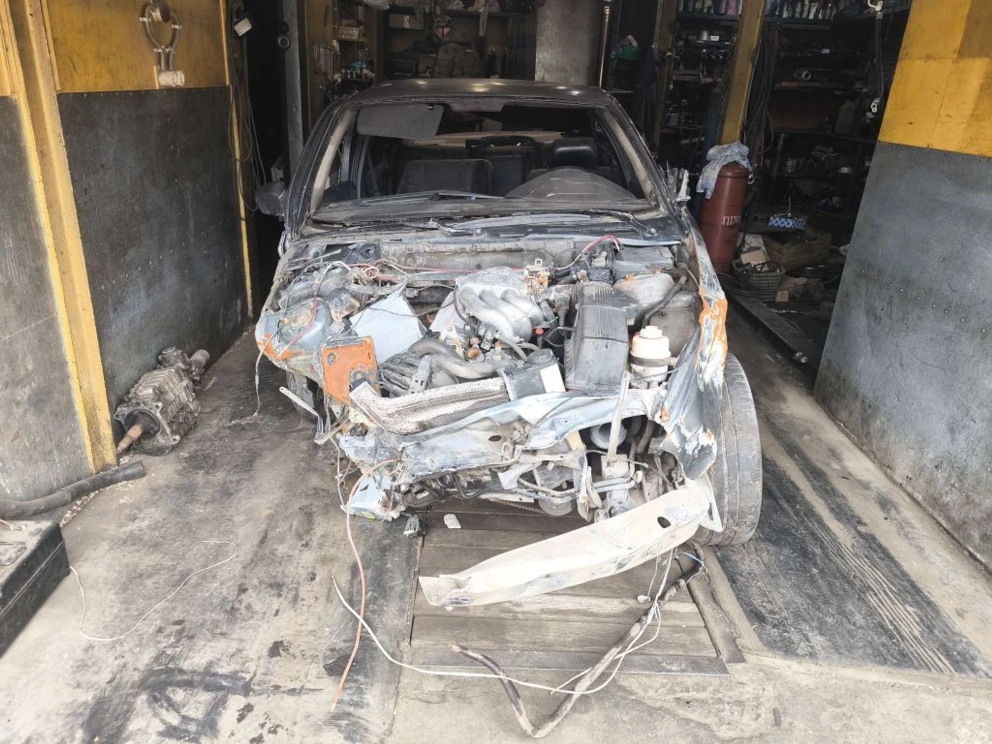 https://ycs.partsauto.market/partsauto-images/thmbs/userImages/d89d66a30f14dbad161fb7a986aa0fe5/car/e300b735-f2b9-45ec-806b-38f2c073c35f_1780232242722.jpg
