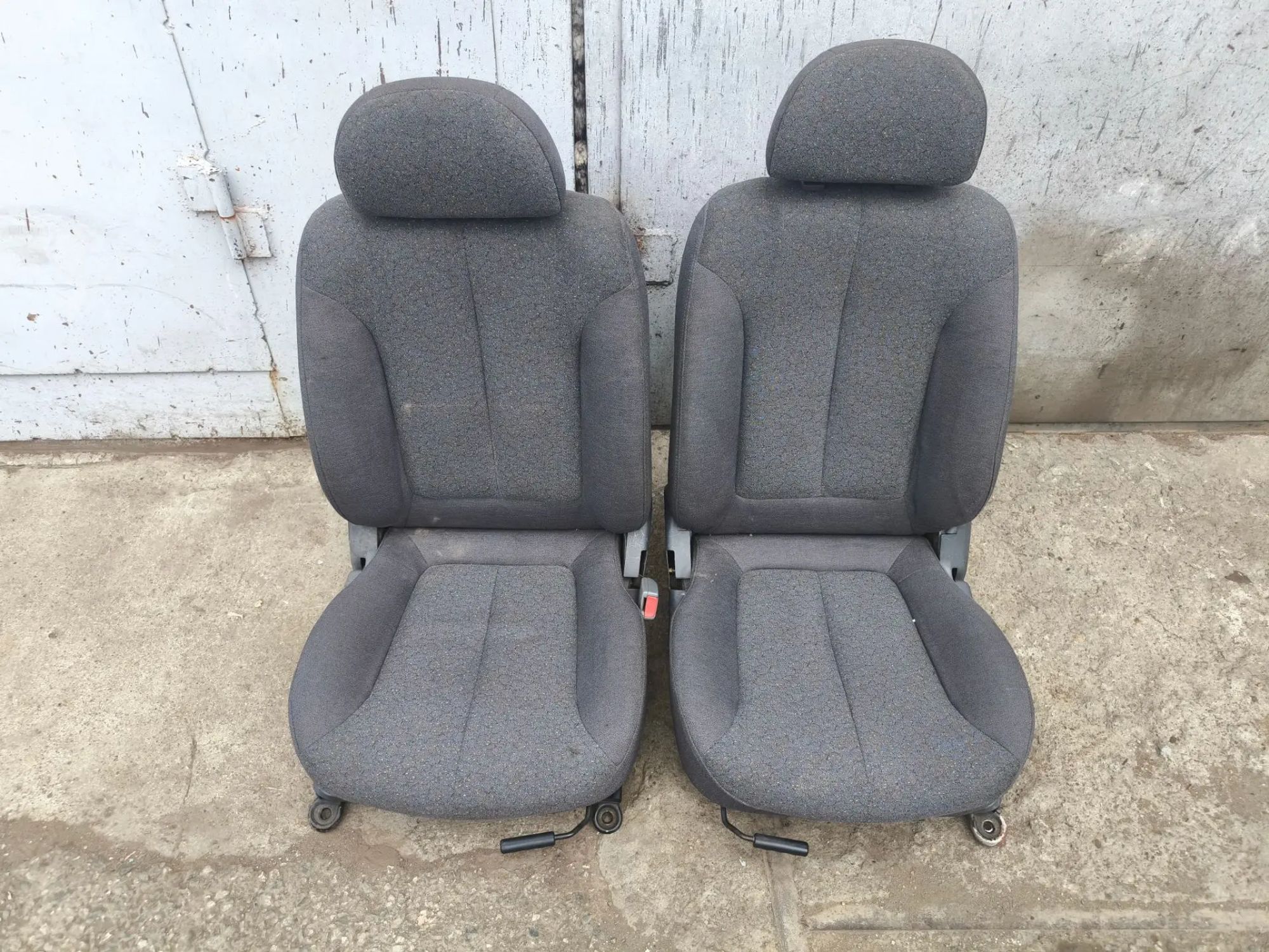 https://ycs.partsauto.market/partsauto-images/thmbs/userImages/d89d66a30f14dbad161fb7a986aa0fe5/part/00ce9421-9746-44e3-92c8-1042cccb18b7_1784892601609.jpg