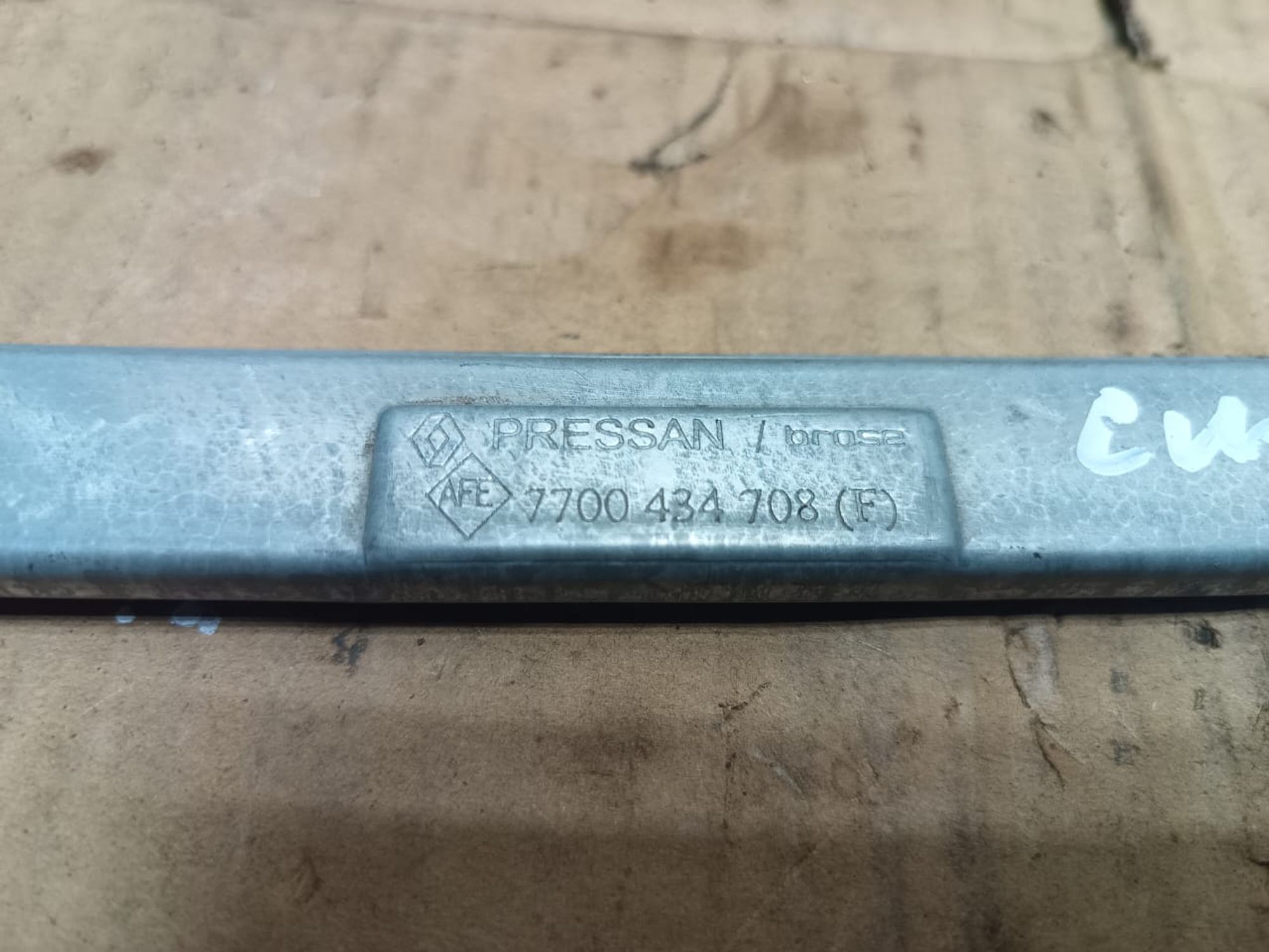 https://ycs.partsauto.market/partsauto-images/thmbs/userImages/d89d66a30f14dbad161fb7a986aa0fe5/part/01ba5631-df65-4c26-86a4-6b77ade33bb7_1739439188325.jpg