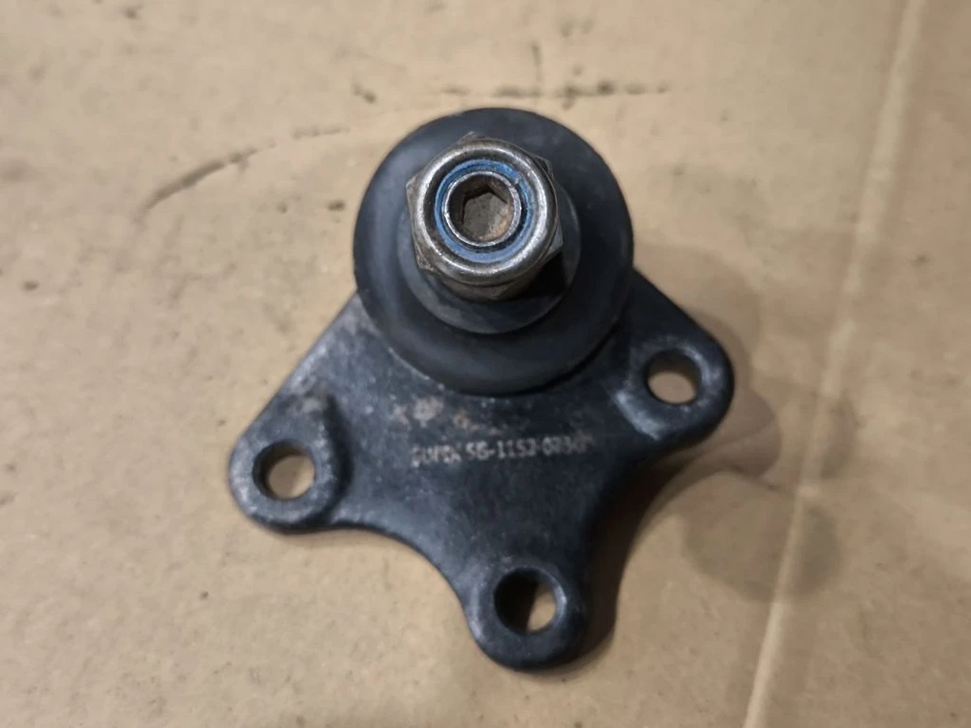 https://ycs.partsauto.market/partsauto-images/thmbs/userImages/d89d66a30f14dbad161fb7a986aa0fe5/part/01e27e1b-dd44-4e85-919c-18d031b04c29_1776848113232.jpg
