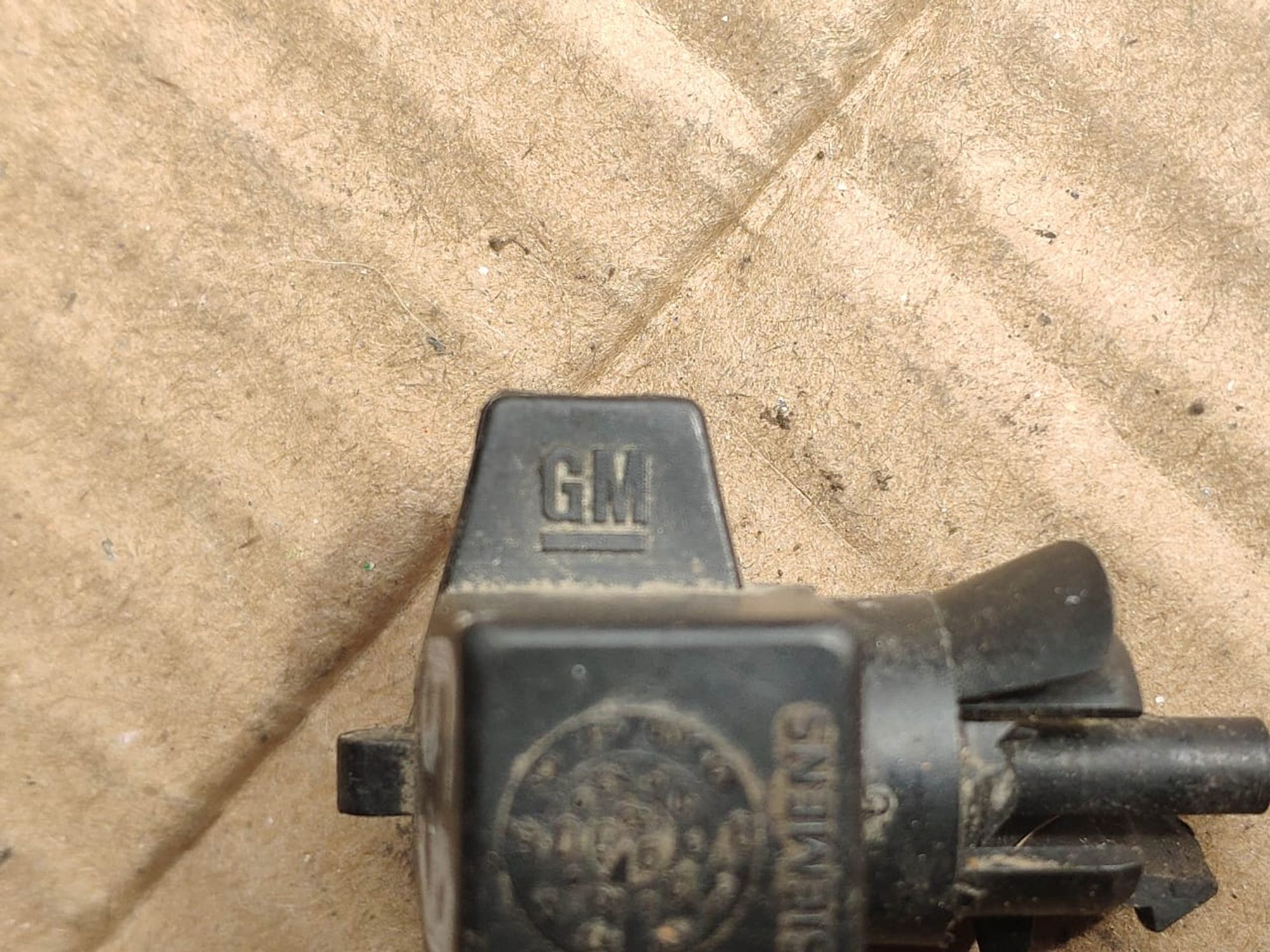 https://ycs.partsauto.market/partsauto-images/thmbs/userImages/d89d66a30f14dbad161fb7a986aa0fe5/part/03a09476-40d8-4e63-885d-12d371190adc_1716960447693.jpg