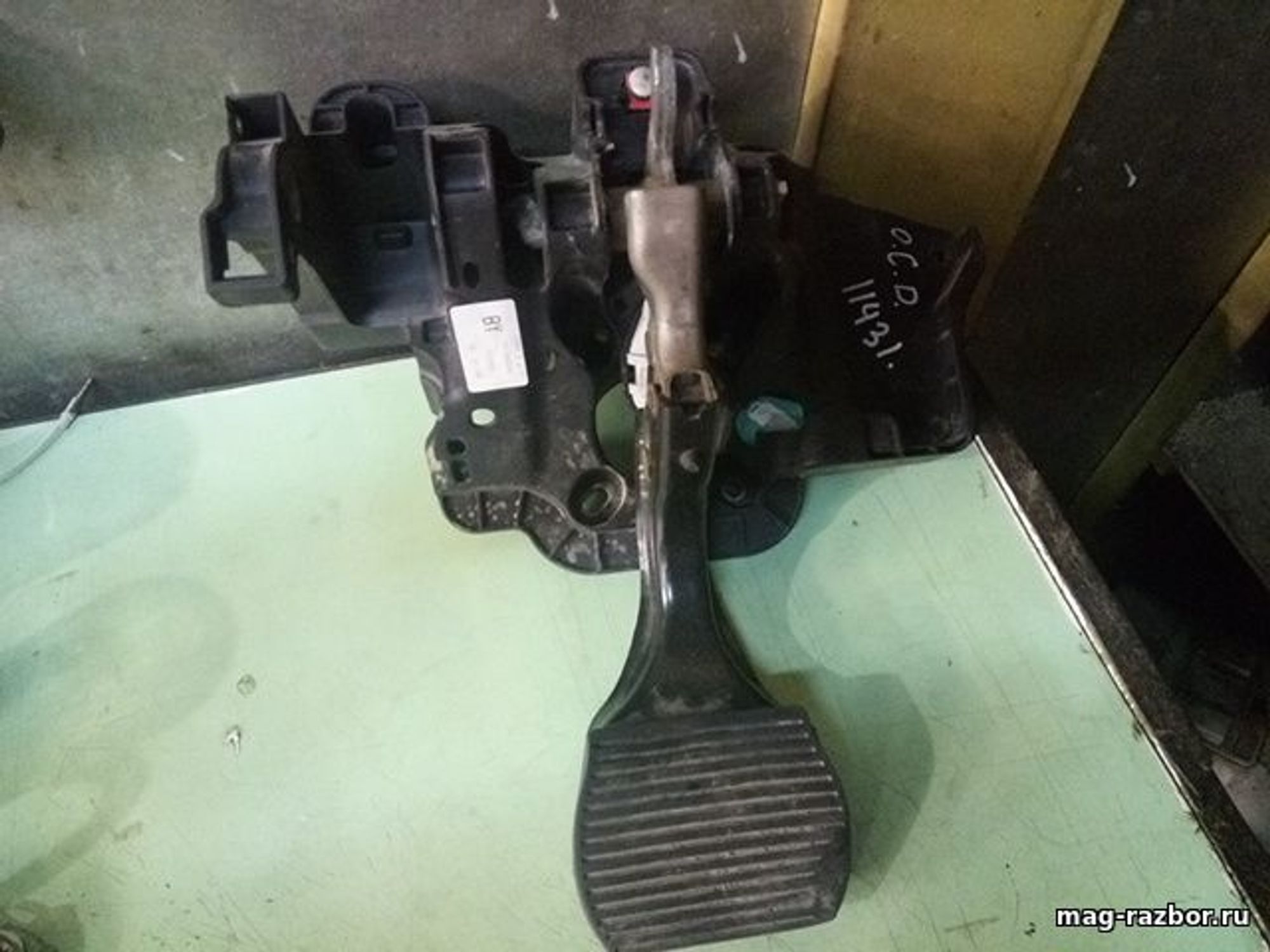 https://ycs.partsauto.market/partsauto-images/thmbs/userImages/d89d66a30f14dbad161fb7a986aa0fe5/part/03ae4774-44ac-449e-b501-6b1d5680ff9a_1712135662953.jpg