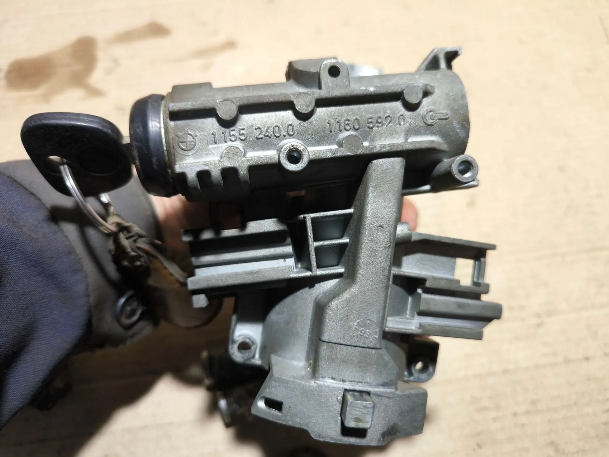 https://ycs.partsauto.market/partsauto-images/thmbs/userImages/d89d66a30f14dbad161fb7a986aa0fe5/part/03ae5268-9b84-4028-9bef-5954a8853b62_1783054478195.jpg