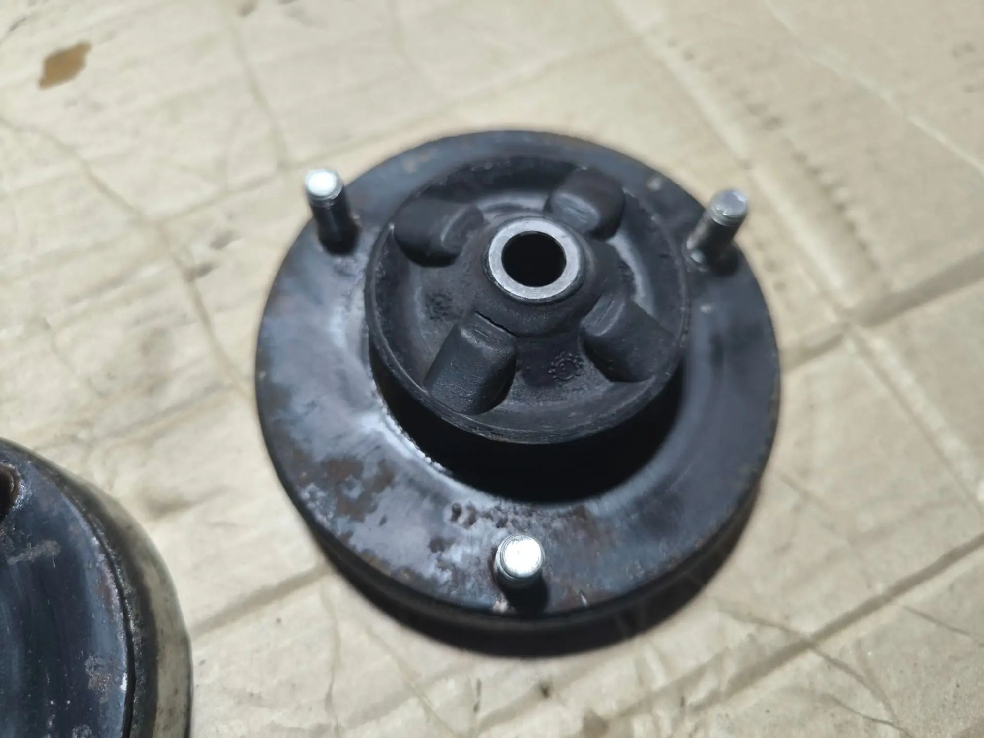 https://ycs.partsauto.market/partsauto-images/thmbs/userImages/d89d66a30f14dbad161fb7a986aa0fe5/part/03bcd868-1aee-4bb8-8117-fb6fc58fc183_1782835718960.jpg