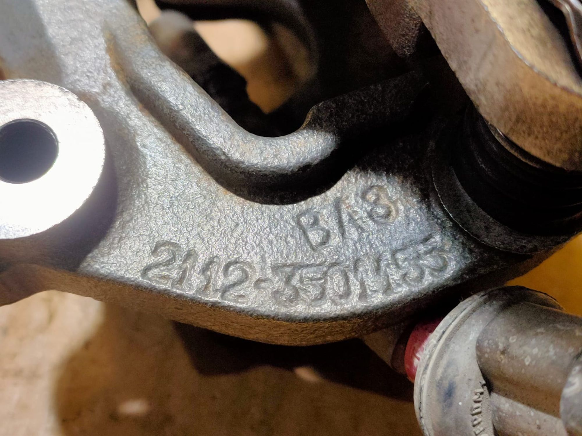 https://ycs.partsauto.market/partsauto-images/thmbs/userImages/d89d66a30f14dbad161fb7a986aa0fe5/part/054c7276-cfbf-4e81-a1d0-7101c104bfd2_1729925012443.jpg