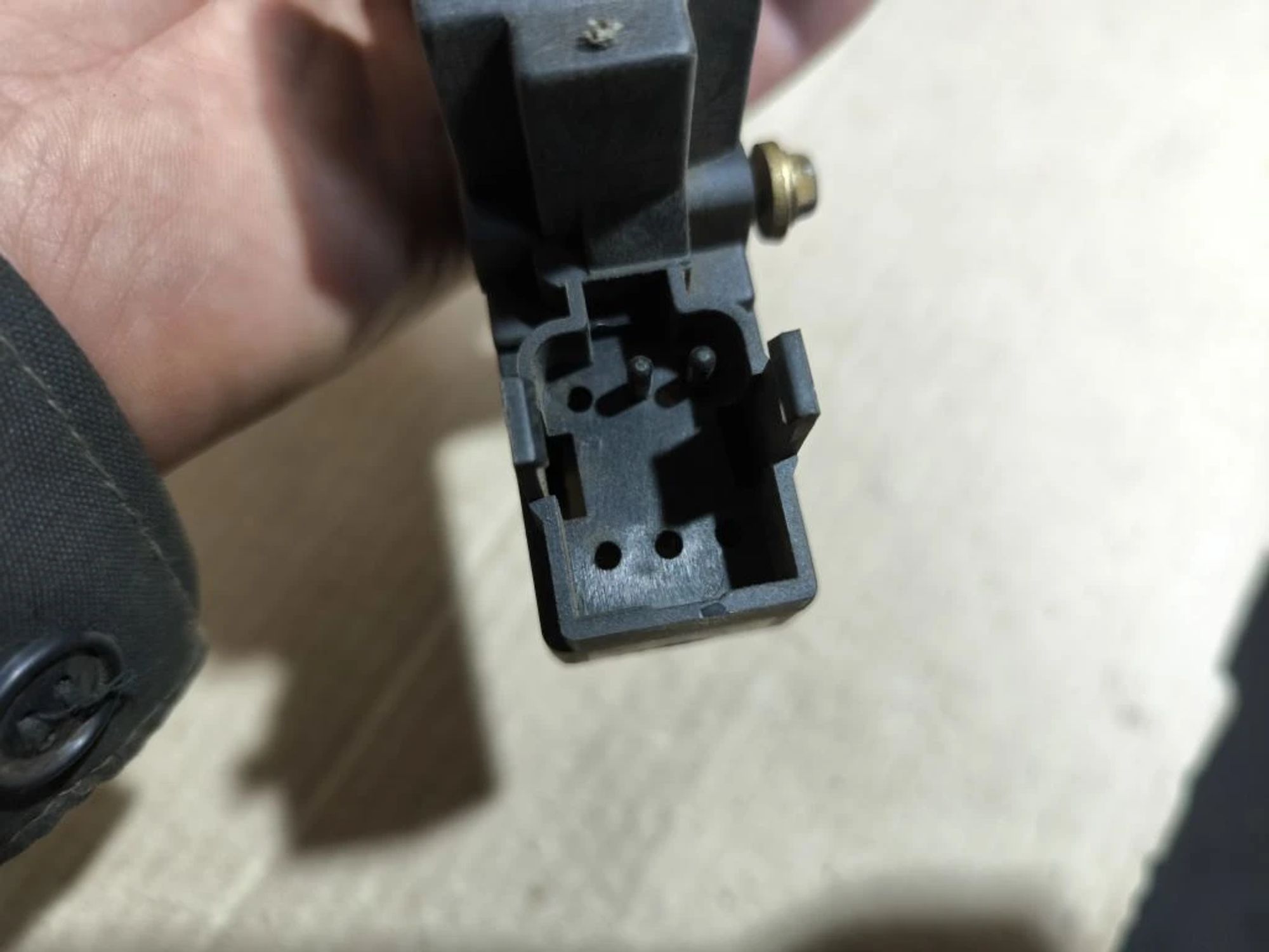 https://ycs.partsauto.market/partsauto-images/thmbs/userImages/d89d66a30f14dbad161fb7a986aa0fe5/part/05cf84a0-a84f-4eaa-bd9e-ea57625ff21c_1780931801824.jpg