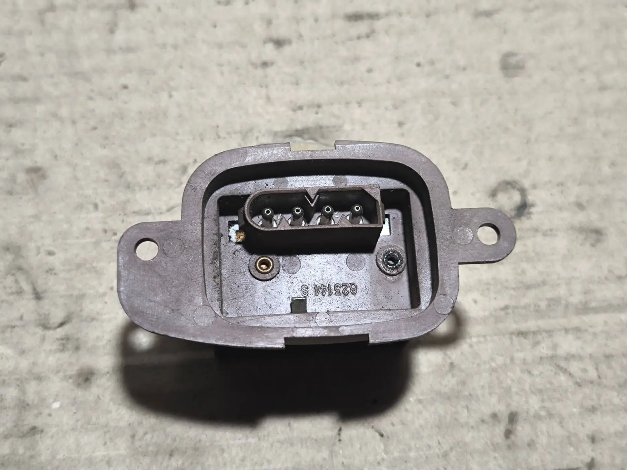 https://ycs.partsauto.market/partsauto-images/thmbs/userImages/d89d66a30f14dbad161fb7a986aa0fe5/part/0612541e-7b09-4723-b6e0-36669f635d49_1782053996932.jpg