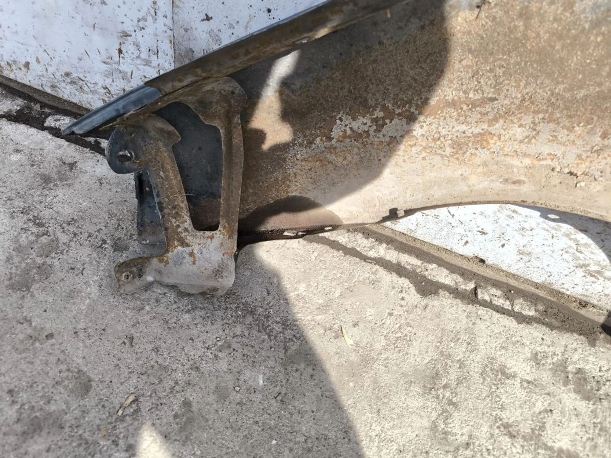 https://ycs.partsauto.market/partsauto-images/thmbs/userImages/d89d66a30f14dbad161fb7a986aa0fe5/part/06a1751b-763a-4a2c-abd7-951731f4b247_1776163172506.jpg