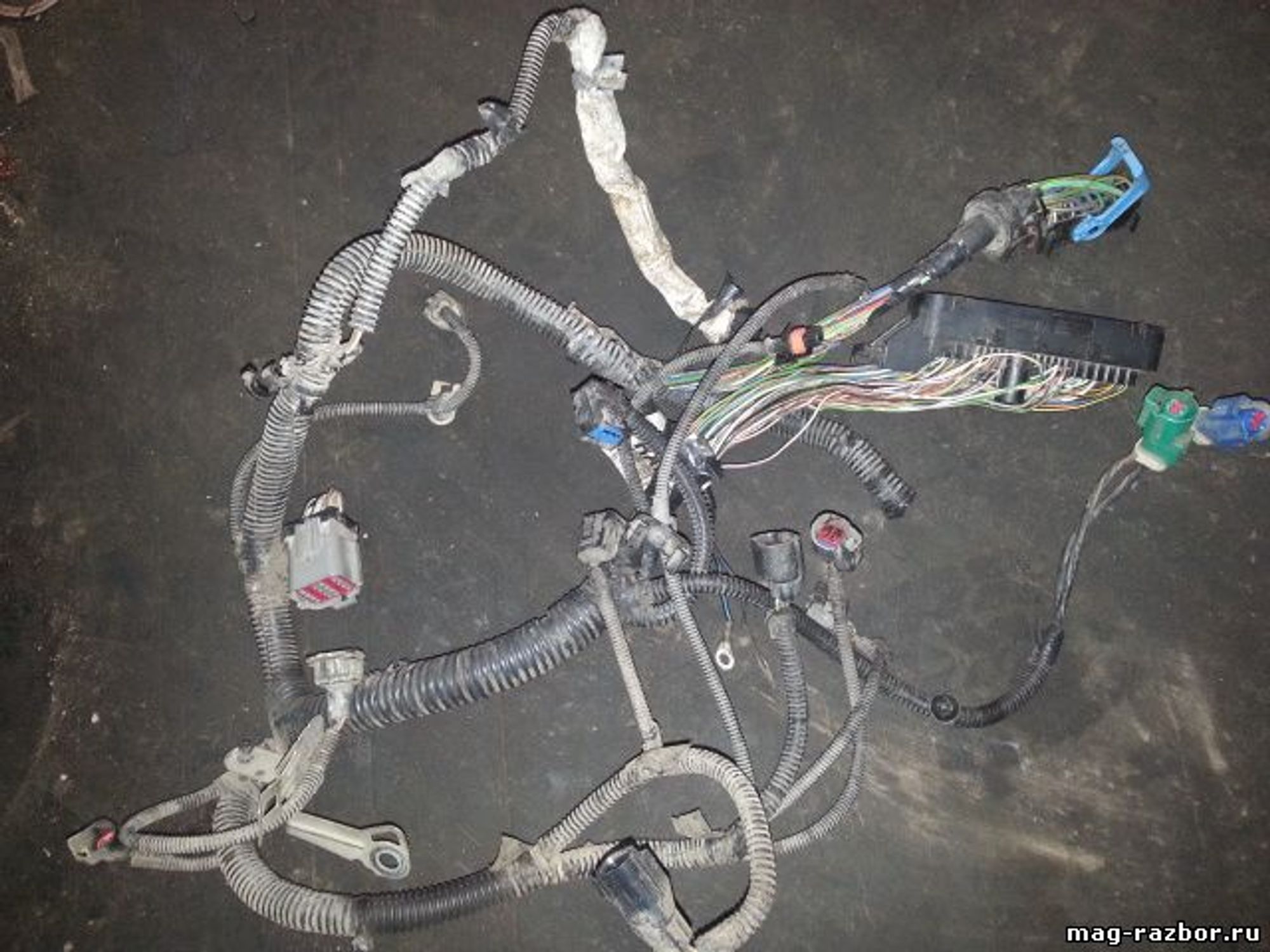 https://ycs.partsauto.market/partsauto-images/thmbs/userImages/d89d66a30f14dbad161fb7a986aa0fe5/part/06d3cc4f-8432-4bf2-b749-719fa0028671_1695883612712.jpg