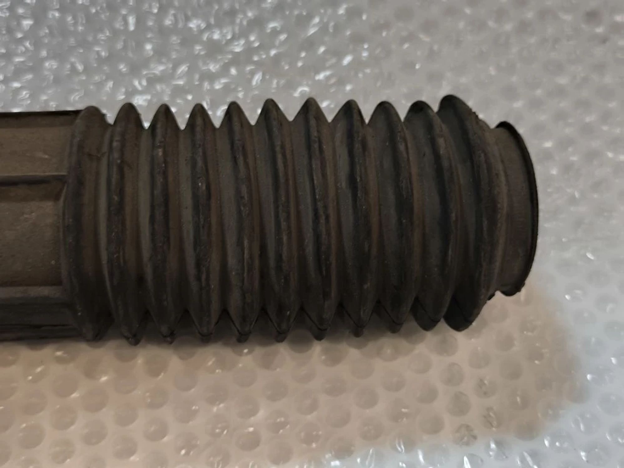 https://ycs.partsauto.market/partsauto-images/thmbs/userImages/d89d66a30f14dbad161fb7a986aa0fe5/part/06d439ce-db72-42d7-aba1-44f08c58bc5f_1777355821019.jpg