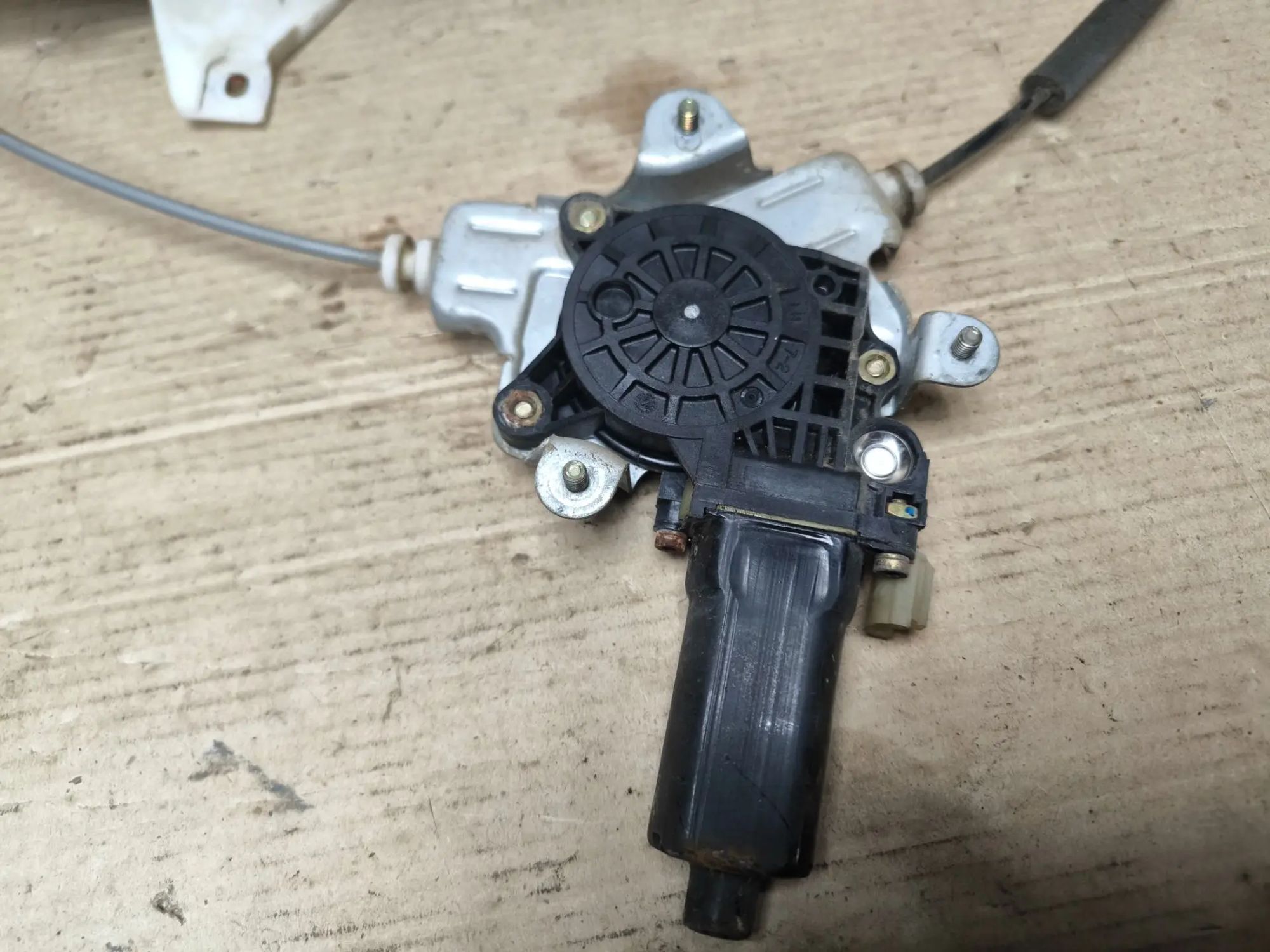 https://ycs.partsauto.market/partsauto-images/thmbs/userImages/d89d66a30f14dbad161fb7a986aa0fe5/part/072ae7fa-617d-4af8-a72c-a2bac180398f_1784697830675.jpg