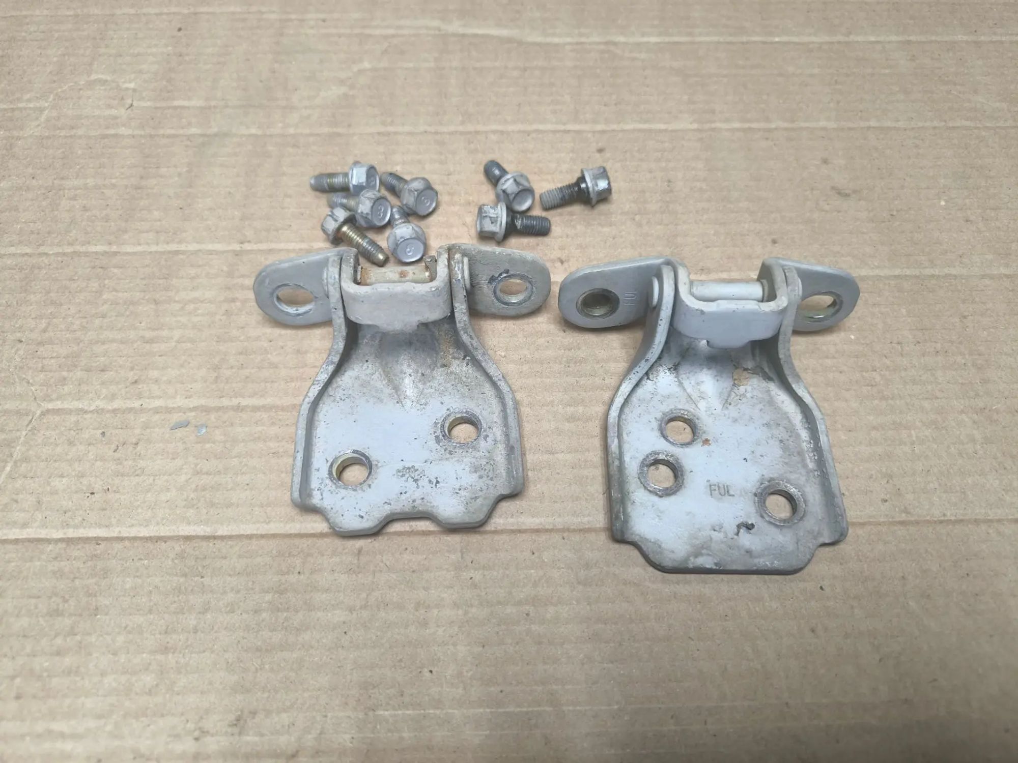 https://ycs.partsauto.market/partsauto-images/thmbs/userImages/d89d66a30f14dbad161fb7a986aa0fe5/part/072c03c4-b42d-45d7-978e-e85244848247_1785560009868.jpg