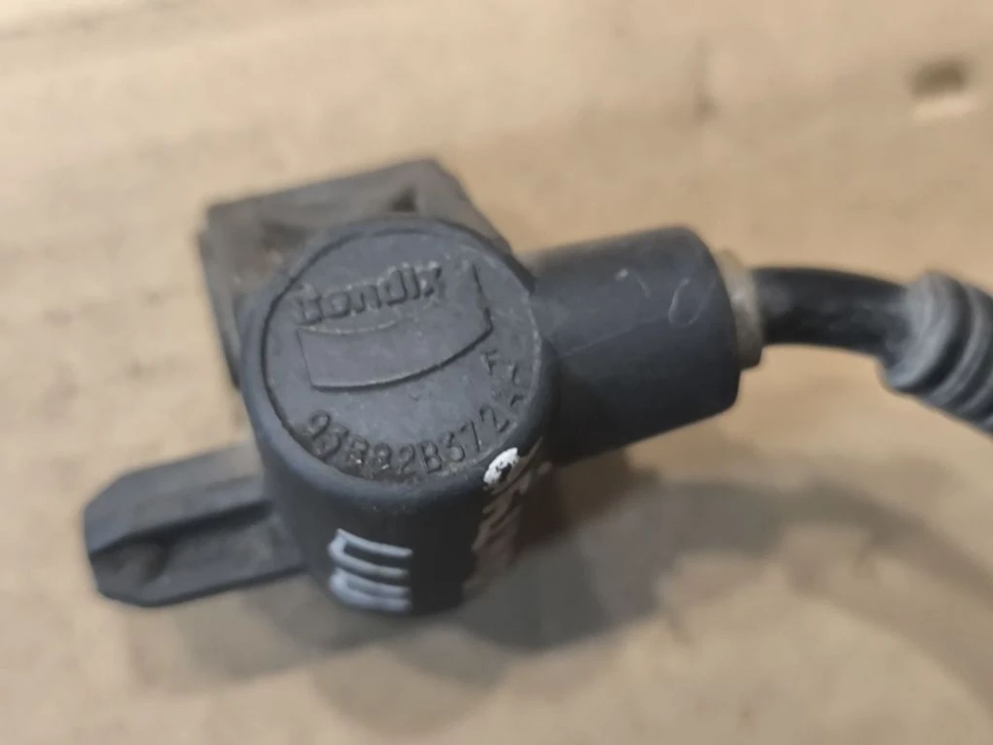 https://ycs.partsauto.market/partsauto-images/thmbs/userImages/d89d66a30f14dbad161fb7a986aa0fe5/part/080a6023-a49f-4f72-8f91-d30ba3af0d47_1776753204784.jpg