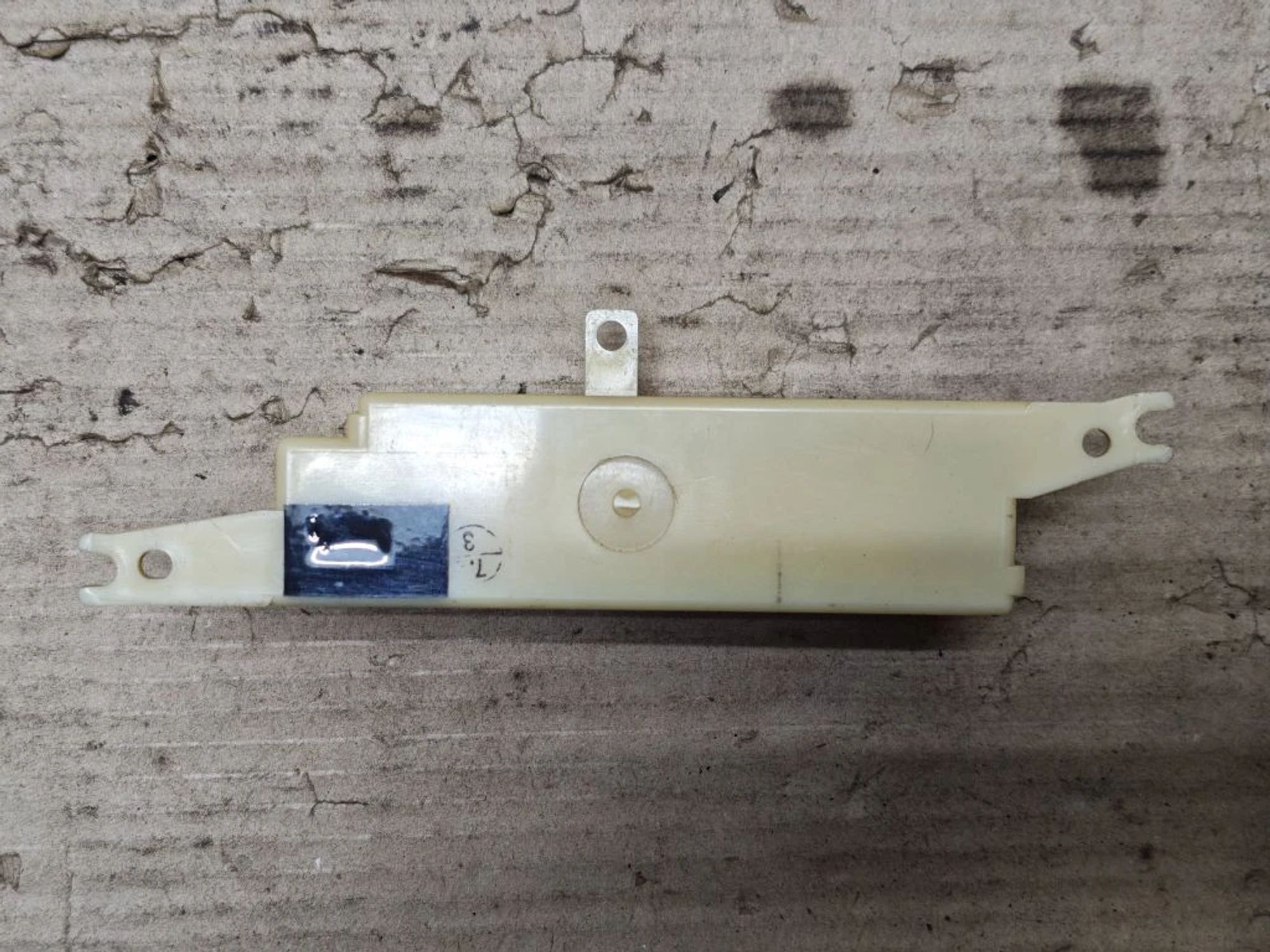 https://ycs.partsauto.market/partsauto-images/thmbs/userImages/d89d66a30f14dbad161fb7a986aa0fe5/part/082a1835-cae3-41ff-950e-6828421662b9_1773048588886.jpg