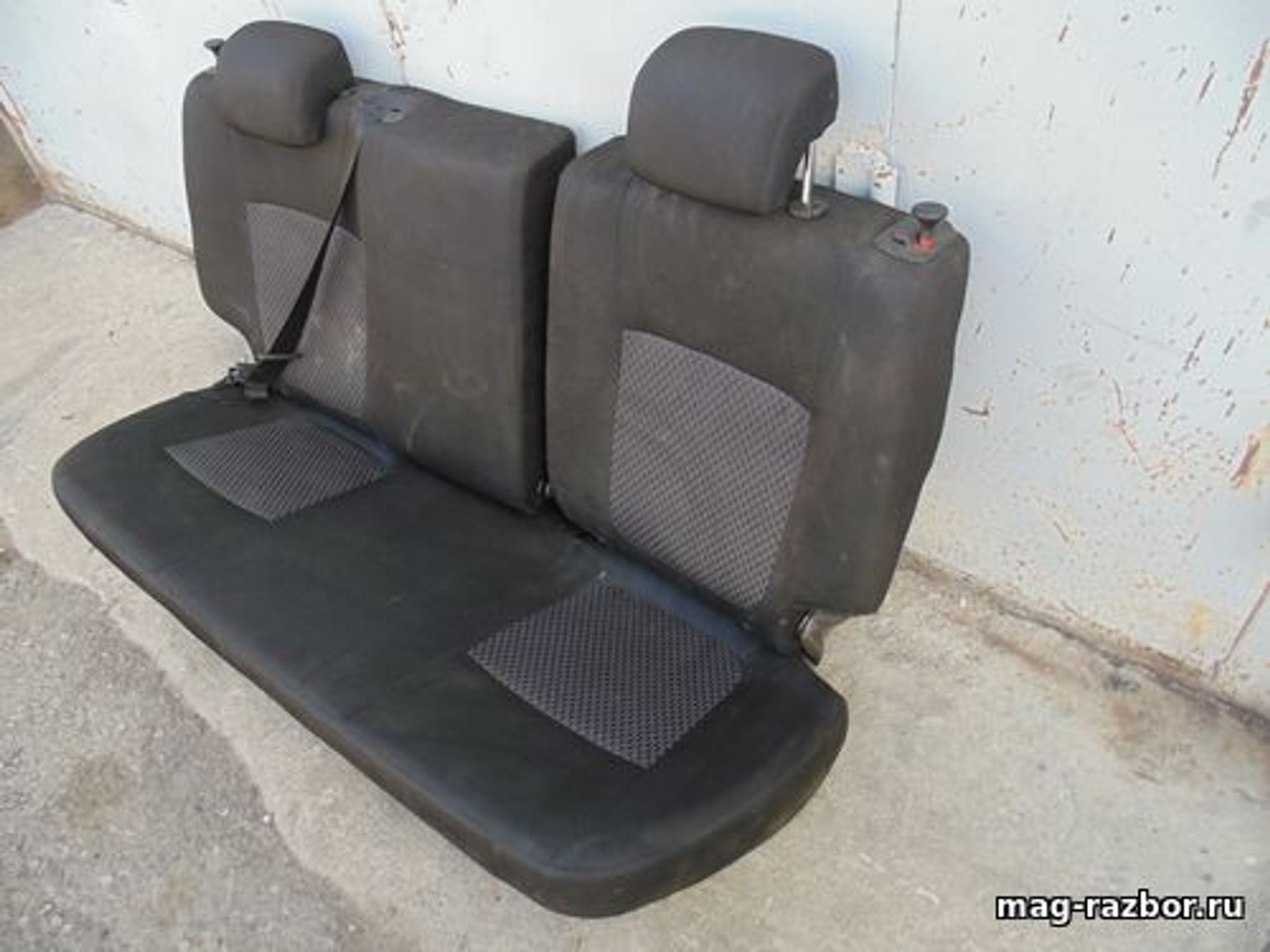 https://ycs.partsauto.market/partsauto-images/thmbs/userImages/d89d66a30f14dbad161fb7a986aa0fe5/part/08eb1597-070b-4b4c-92f1-47213bb7a6b9_1710921582366.jpg
