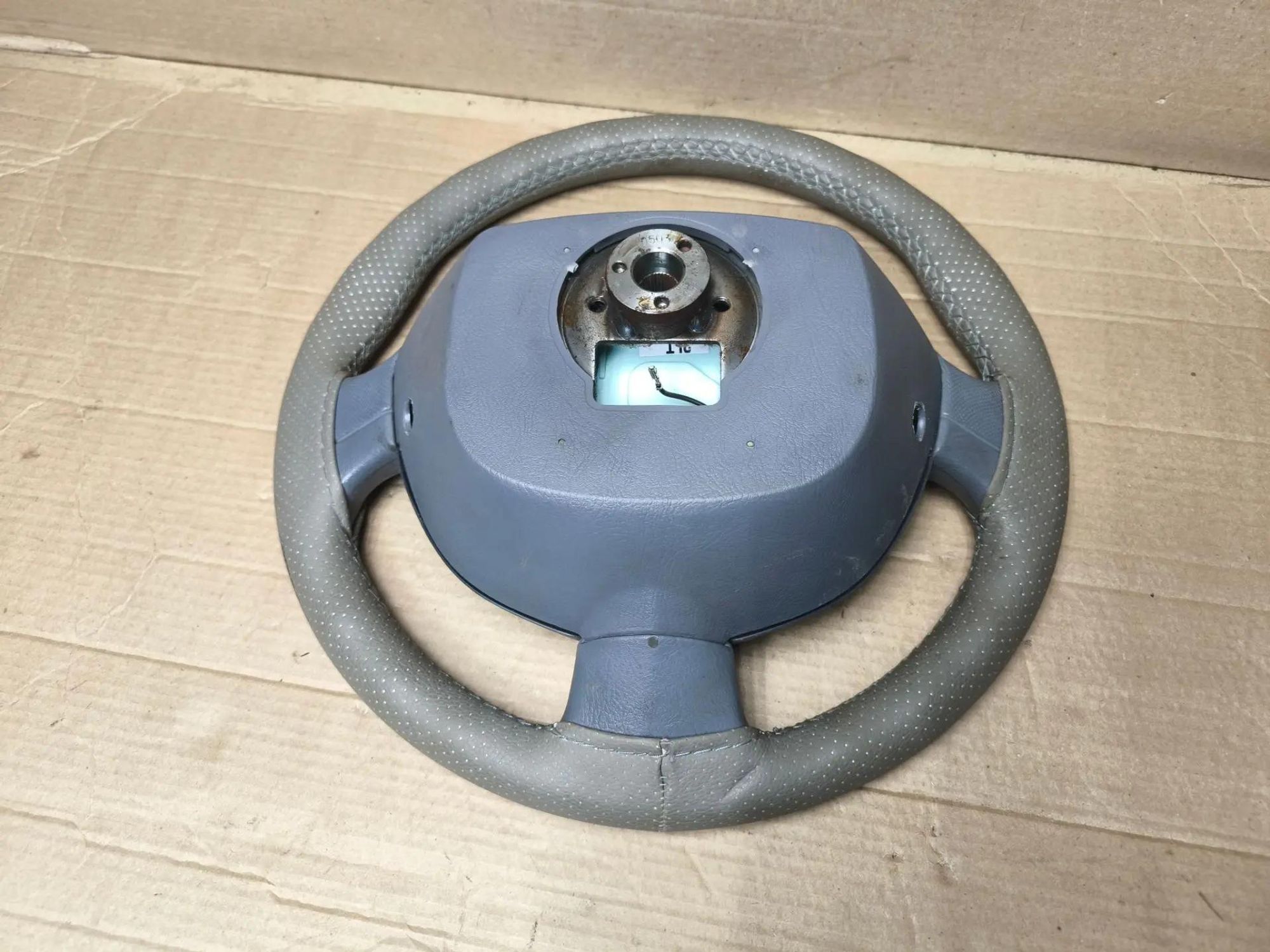https://ycs.partsauto.market/partsauto-images/thmbs/userImages/d89d66a30f14dbad161fb7a986aa0fe5/part/0b285789-1186-481f-8231-a2029e86fe45_1786266760035.jpg