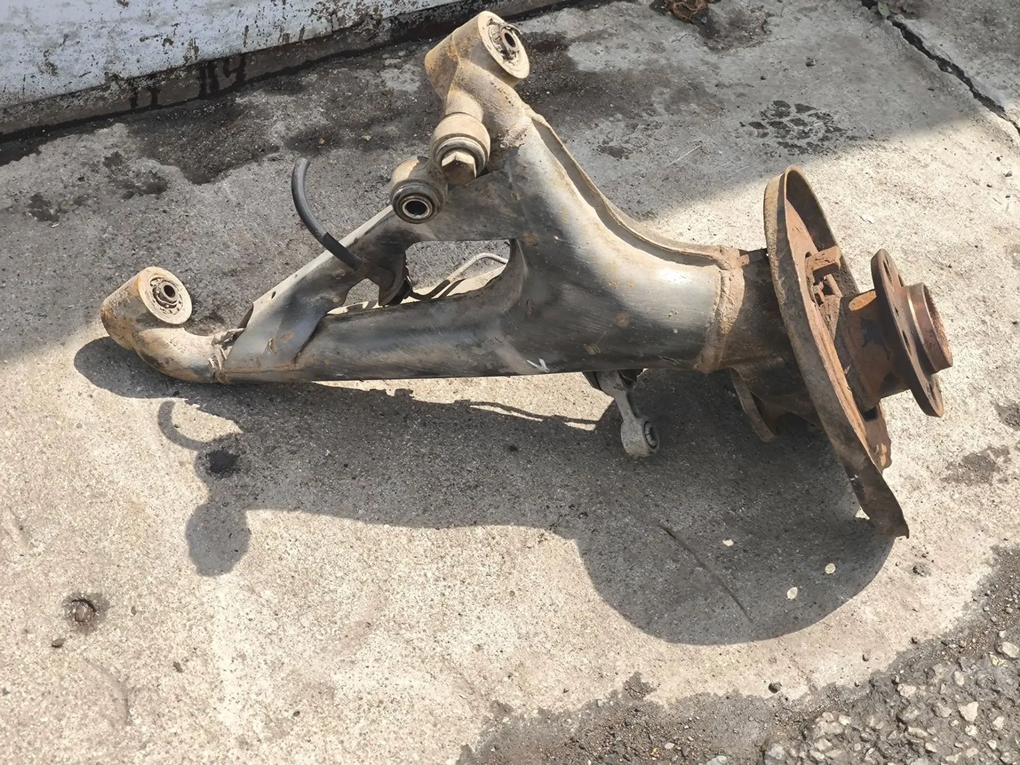 https://ycs.partsauto.market/partsauto-images/thmbs/userImages/d89d66a30f14dbad161fb7a986aa0fe5/part/0c934694-aeda-478a-8bd7-952ba53123ac_1783528527832.jpg