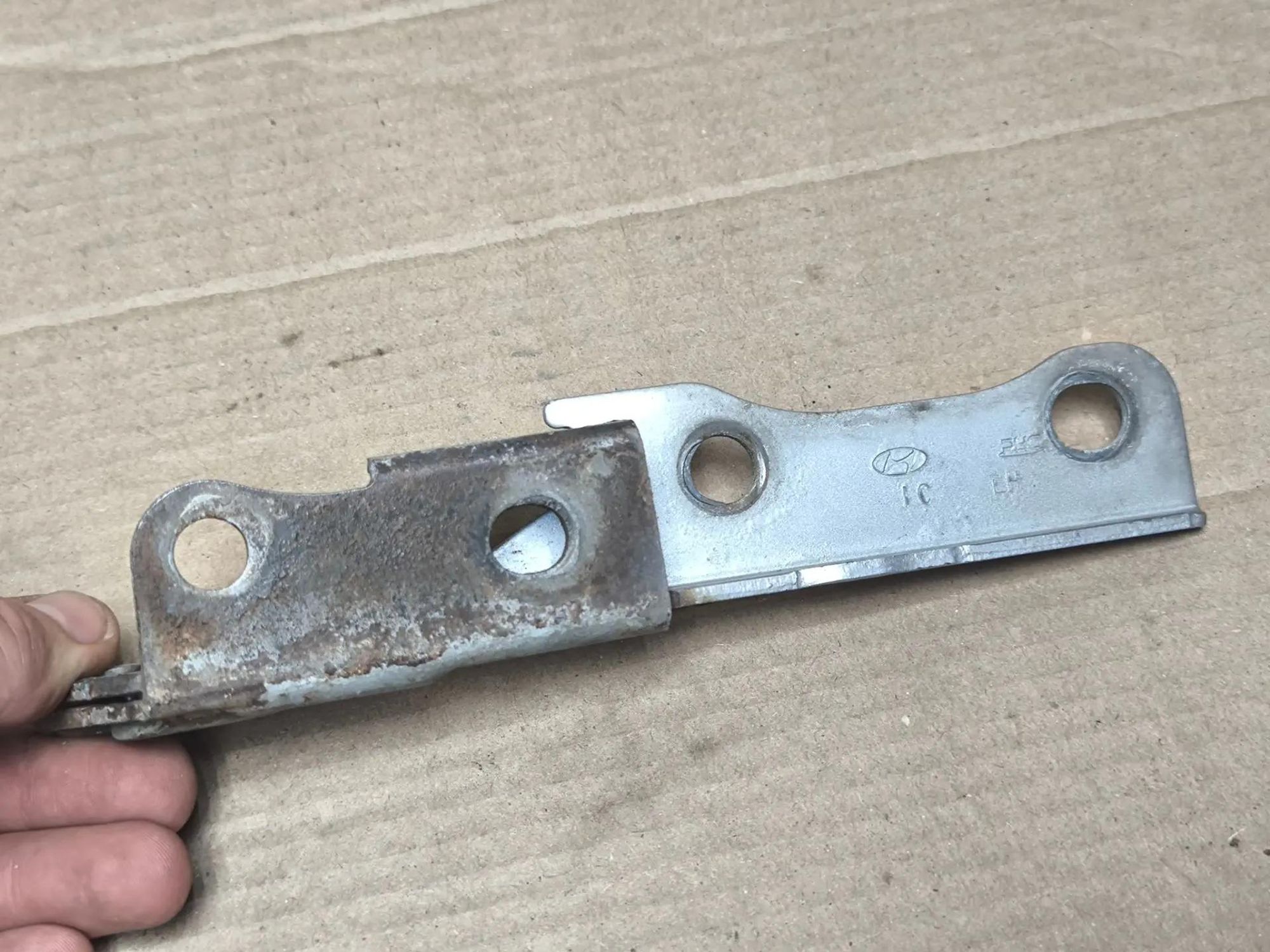https://ycs.partsauto.market/partsauto-images/thmbs/userImages/d89d66a30f14dbad161fb7a986aa0fe5/part/0cfffec5-0fbe-4a46-8af9-d4e666362ad9_1785565450996.jpg
