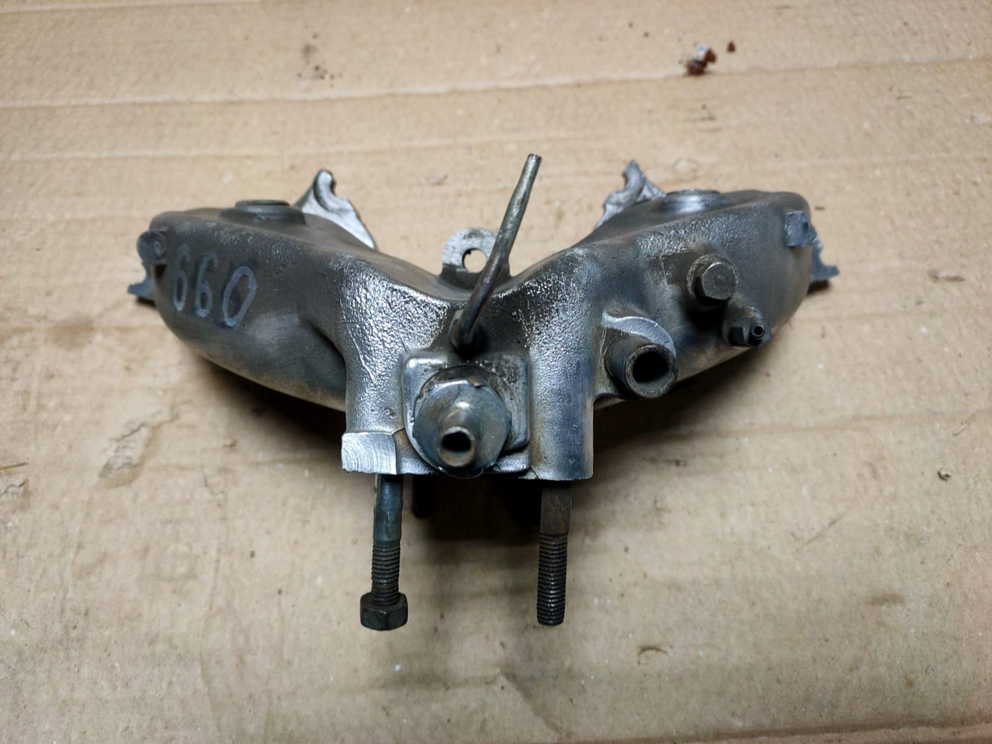 https://ycs.partsauto.market/partsauto-images/thmbs/userImages/d89d66a30f14dbad161fb7a986aa0fe5/part/0d1a614a-5f3e-44e2-8267-f5bc30ee4079_1748842542531.jpg