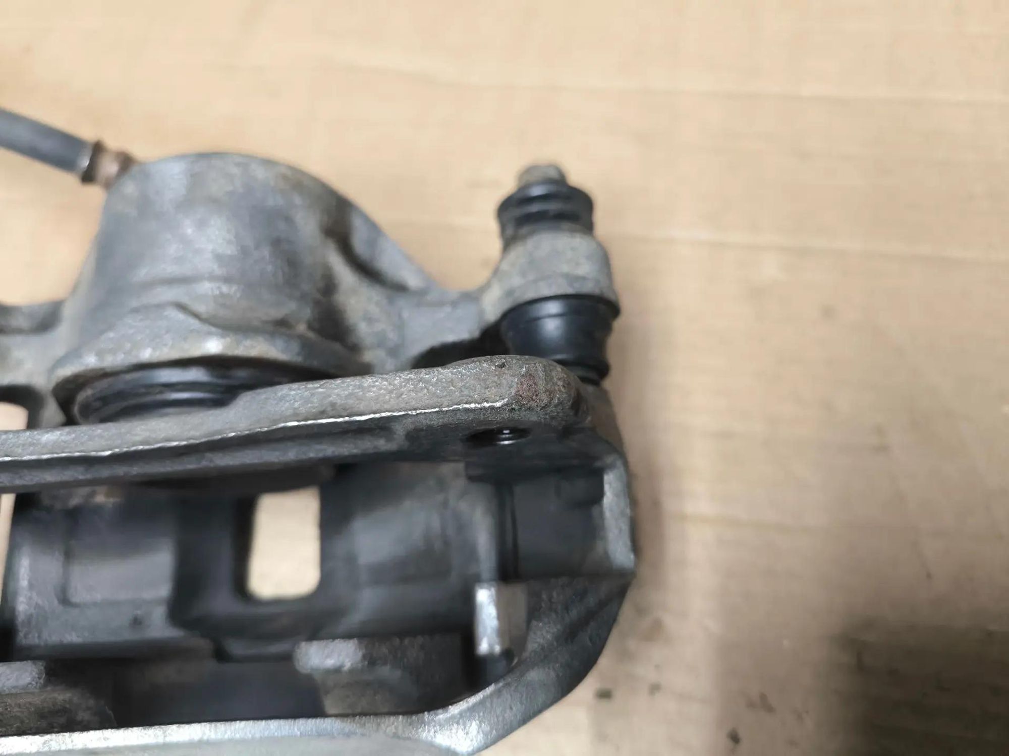 https://ycs.partsauto.market/partsauto-images/thmbs/userImages/d89d66a30f14dbad161fb7a986aa0fe5/part/0d42ab4d-9eb7-451c-a81e-c78598a4b531_1786423944284.jpg