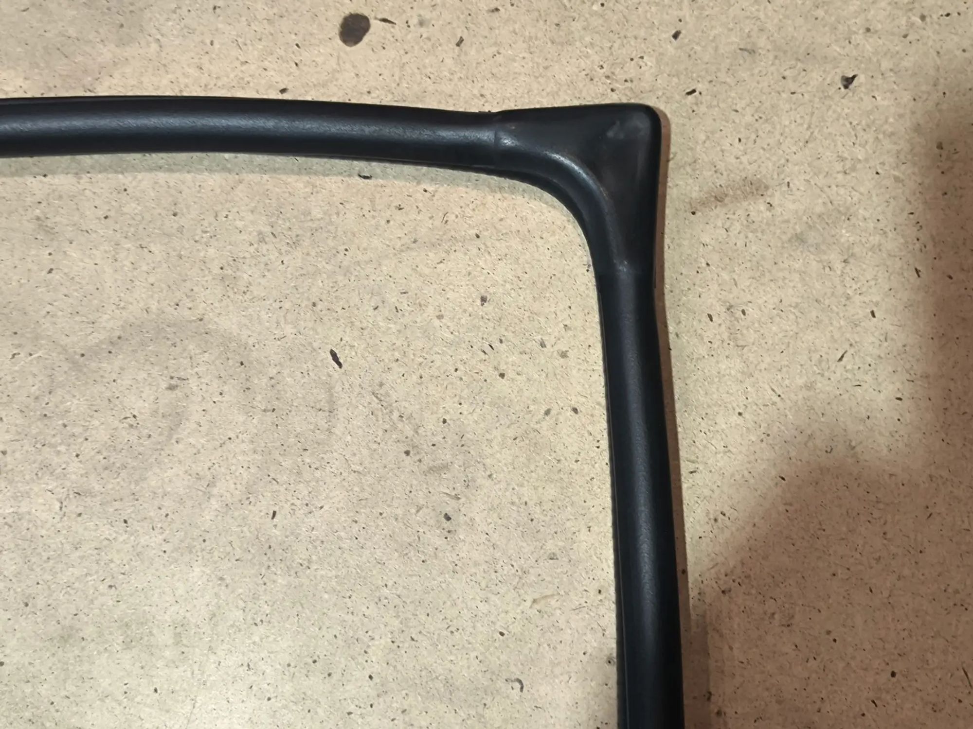 https://ycs.partsauto.market/partsauto-images/thmbs/userImages/d89d66a30f14dbad161fb7a986aa0fe5/part/0df64dbe-59a4-4763-8c0c-33e580a1a872_1785562630367.jpg