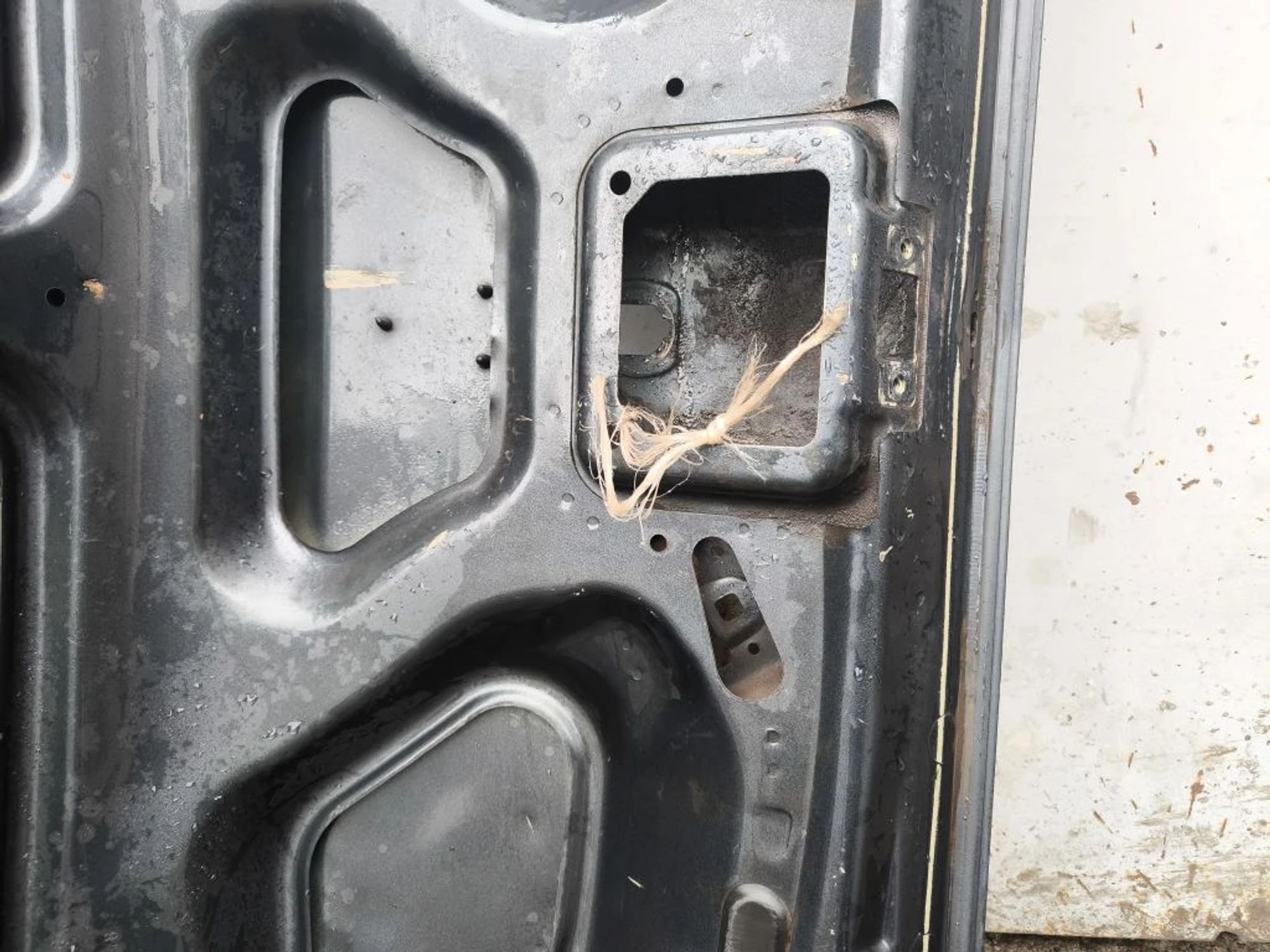 https://ycs.partsauto.market/partsauto-images/thmbs/userImages/d89d66a30f14dbad161fb7a986aa0fe5/part/0e06f3bc-26ad-4a35-bd6c-545bae059d9d_1777033522870.jpg