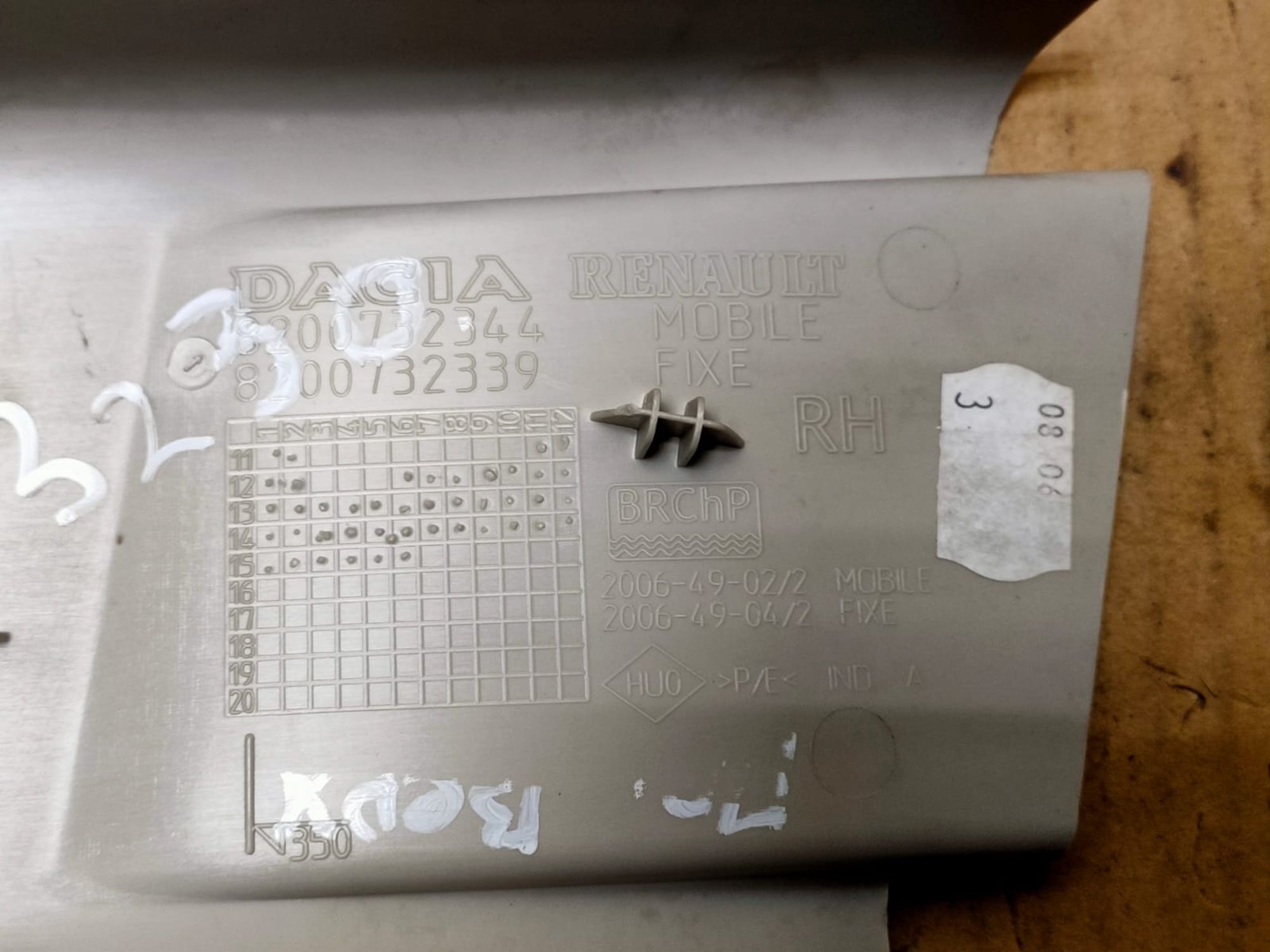 https://ycs.partsauto.market/partsauto-images/thmbs/userImages/d89d66a30f14dbad161fb7a986aa0fe5/part/0f7830c1-8e82-4a3e-9fe2-94e15dcdf1cd_1736143061467.jpg