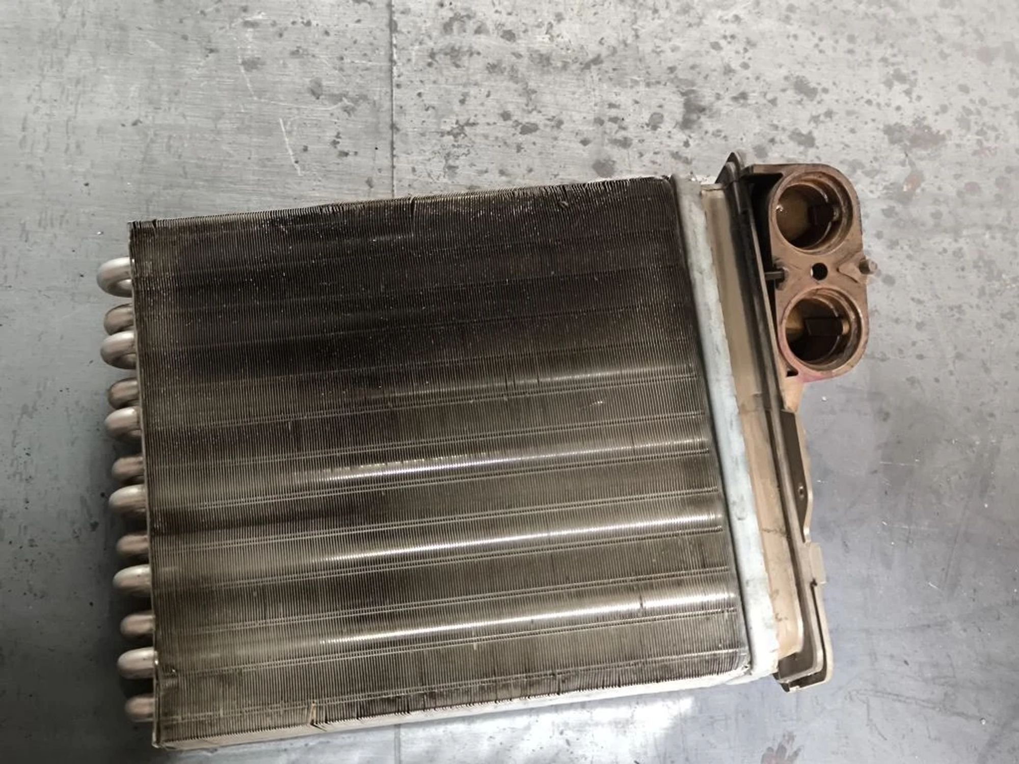 https://ycs.partsauto.market/partsauto-images/thmbs/userImages/d89d66a30f14dbad161fb7a986aa0fe5/part/10ace914-9252-422f-a851-bdae3cab98db_1780231566091.jpg