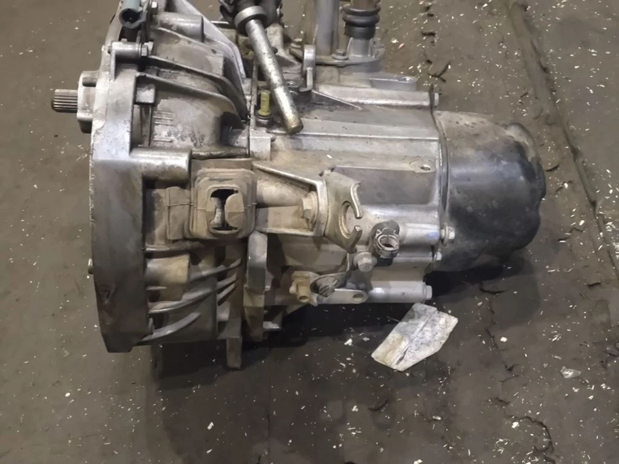 https://ycs.partsauto.market/partsauto-images/thmbs/userImages/d89d66a30f14dbad161fb7a986aa0fe5/part/113f3e96-19d3-4edf-aa30-4091466e965d_1780231423847.jpg