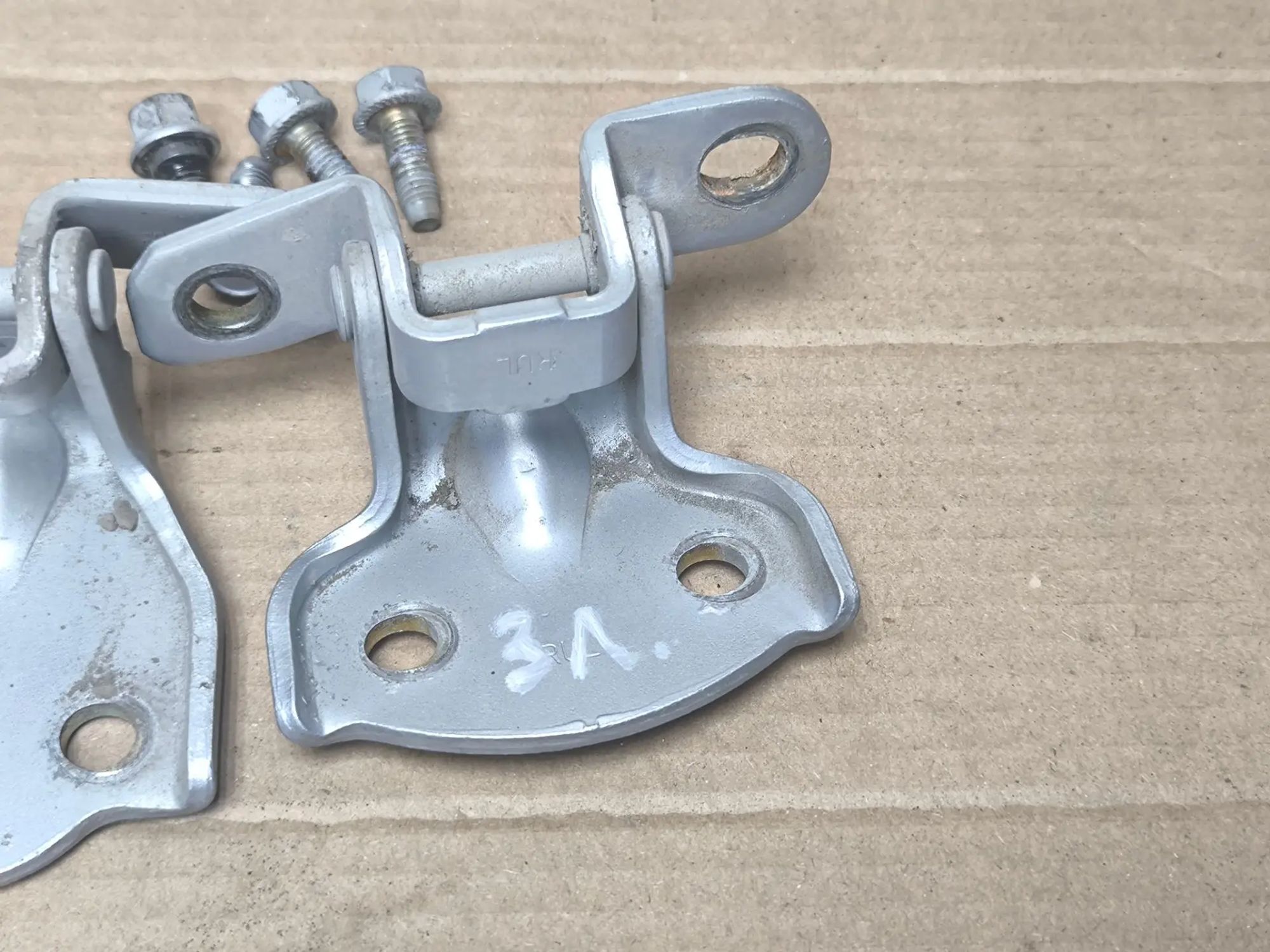 https://ycs.partsauto.market/partsauto-images/thmbs/userImages/d89d66a30f14dbad161fb7a986aa0fe5/part/11430211-6769-4264-8fd8-86af1ea4bb08_1785559015588.jpg