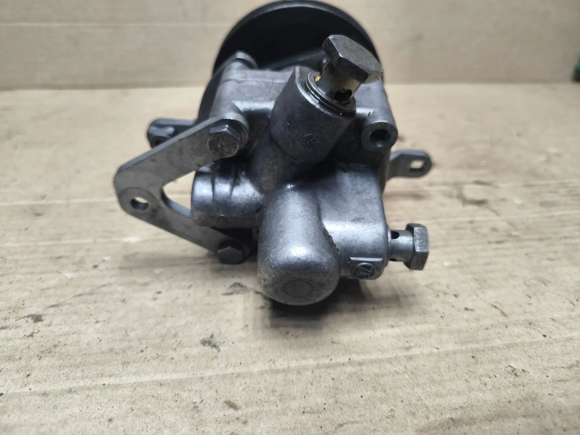 https://ycs.partsauto.market/partsauto-images/thmbs/userImages/d89d66a30f14dbad161fb7a986aa0fe5/part/1160a5c2-8e14-4e8d-8ef7-d2258839719d_1783526449952.jpg