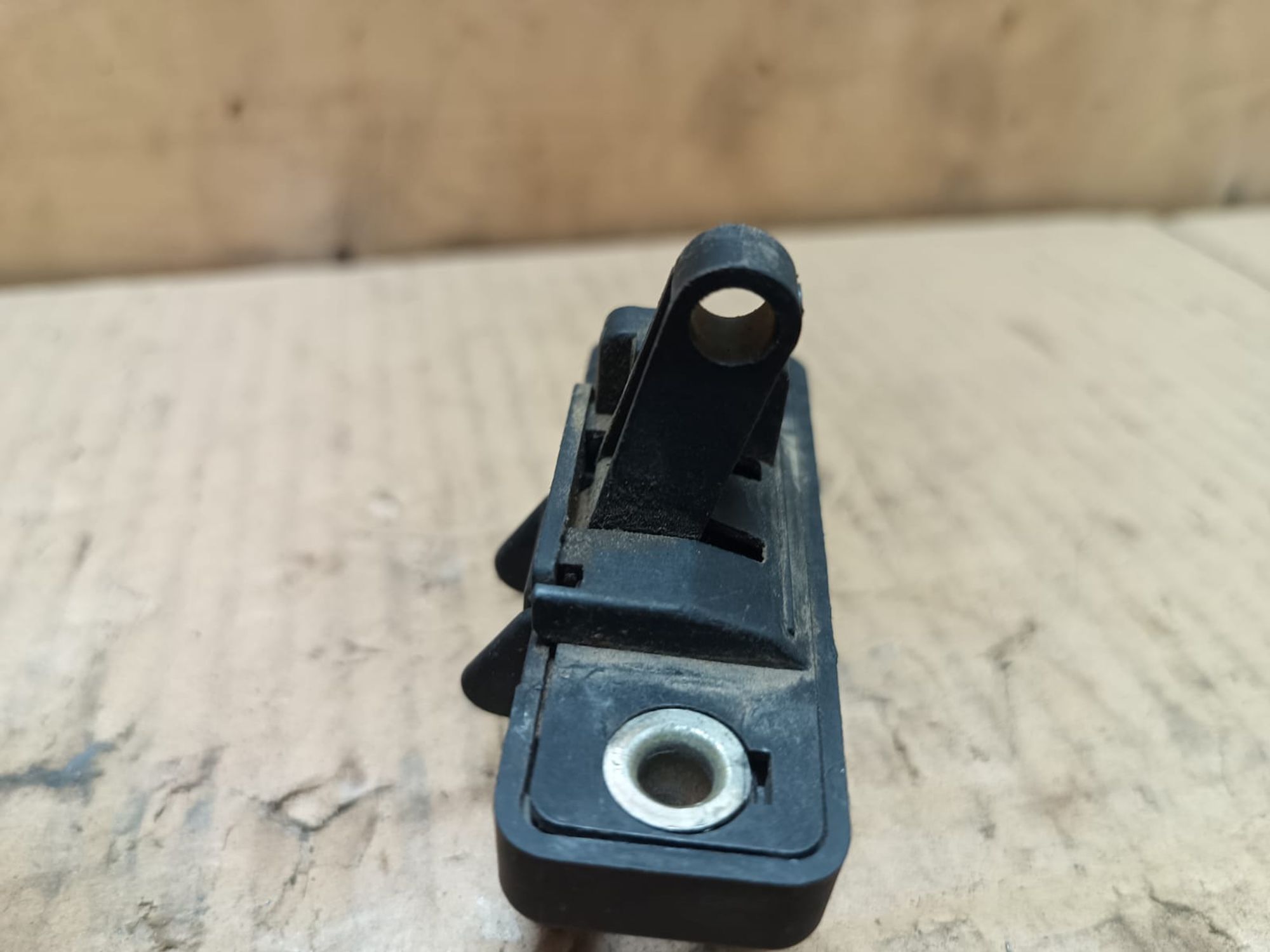 https://ycs.partsauto.market/partsauto-images/thmbs/userImages/d89d66a30f14dbad161fb7a986aa0fe5/part/1281fff5-a89b-4a49-b320-4d7b43d5cf13_1739513754111.jpg