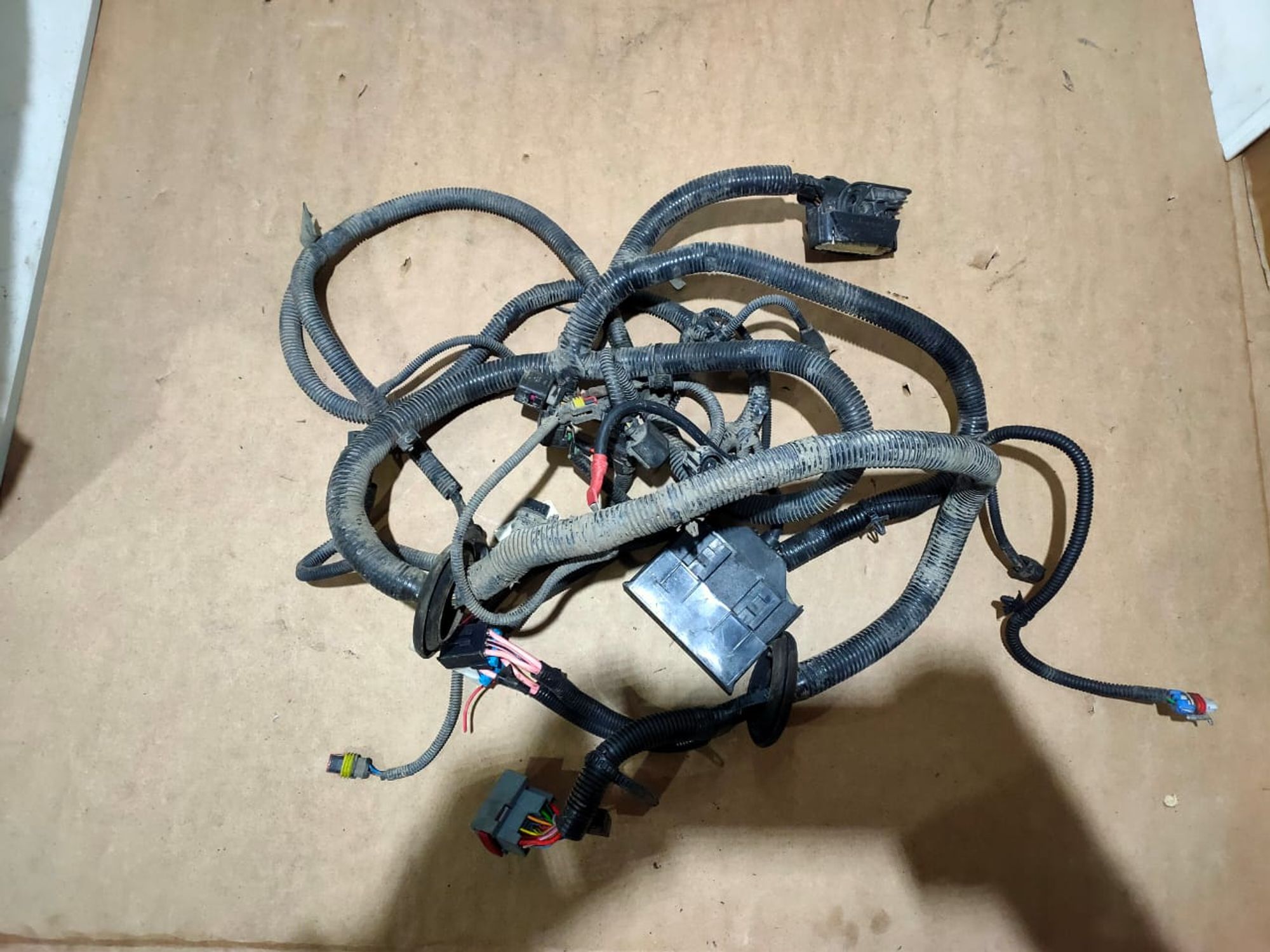 https://ycs.partsauto.market/partsauto-images/thmbs/userImages/d89d66a30f14dbad161fb7a986aa0fe5/part/131080bf-c603-49e7-8e8c-4131f215c49f_1695969318991.jpg